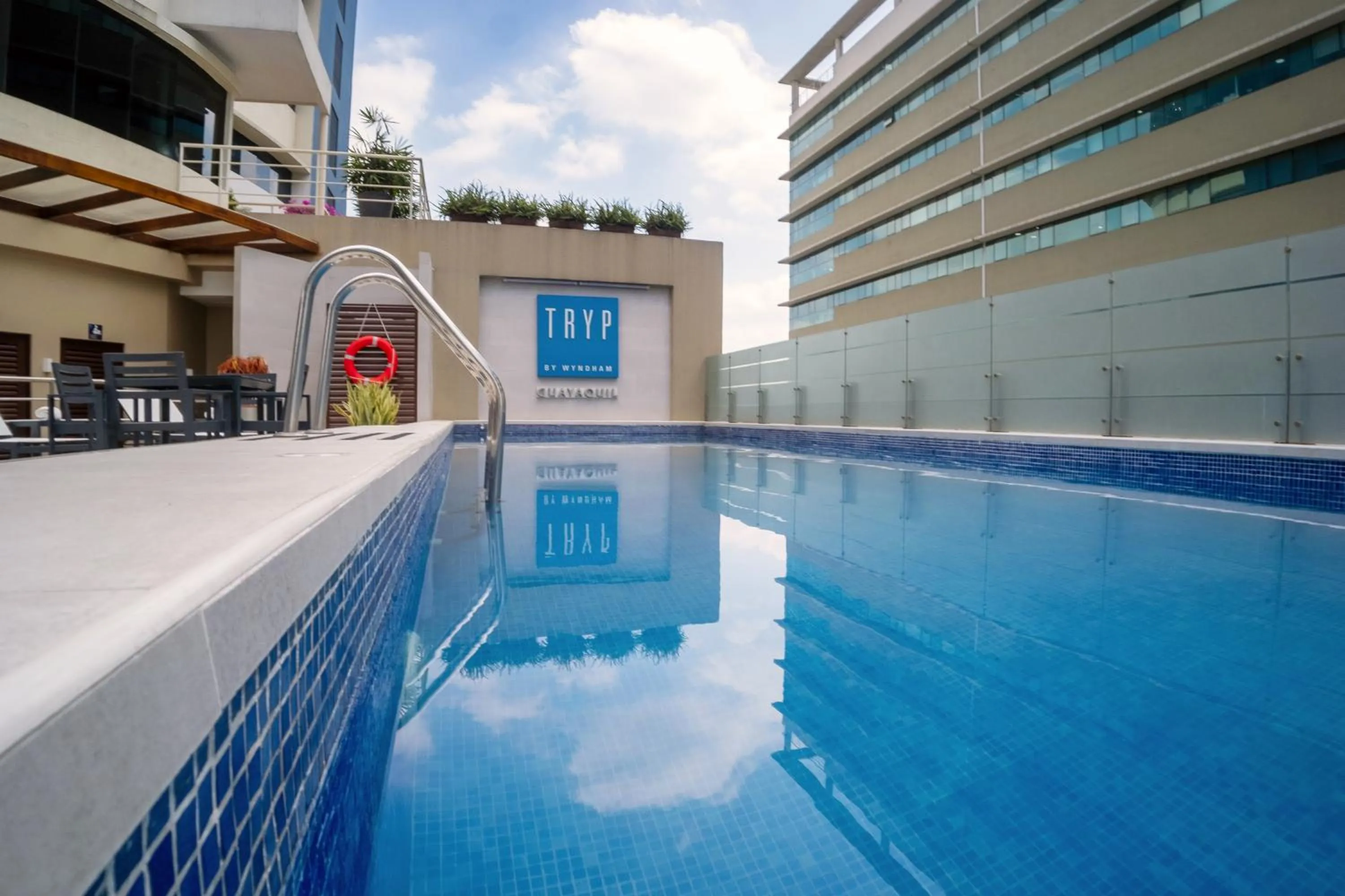 Pool view in TRYP by Wyndham Guayaquil Airport