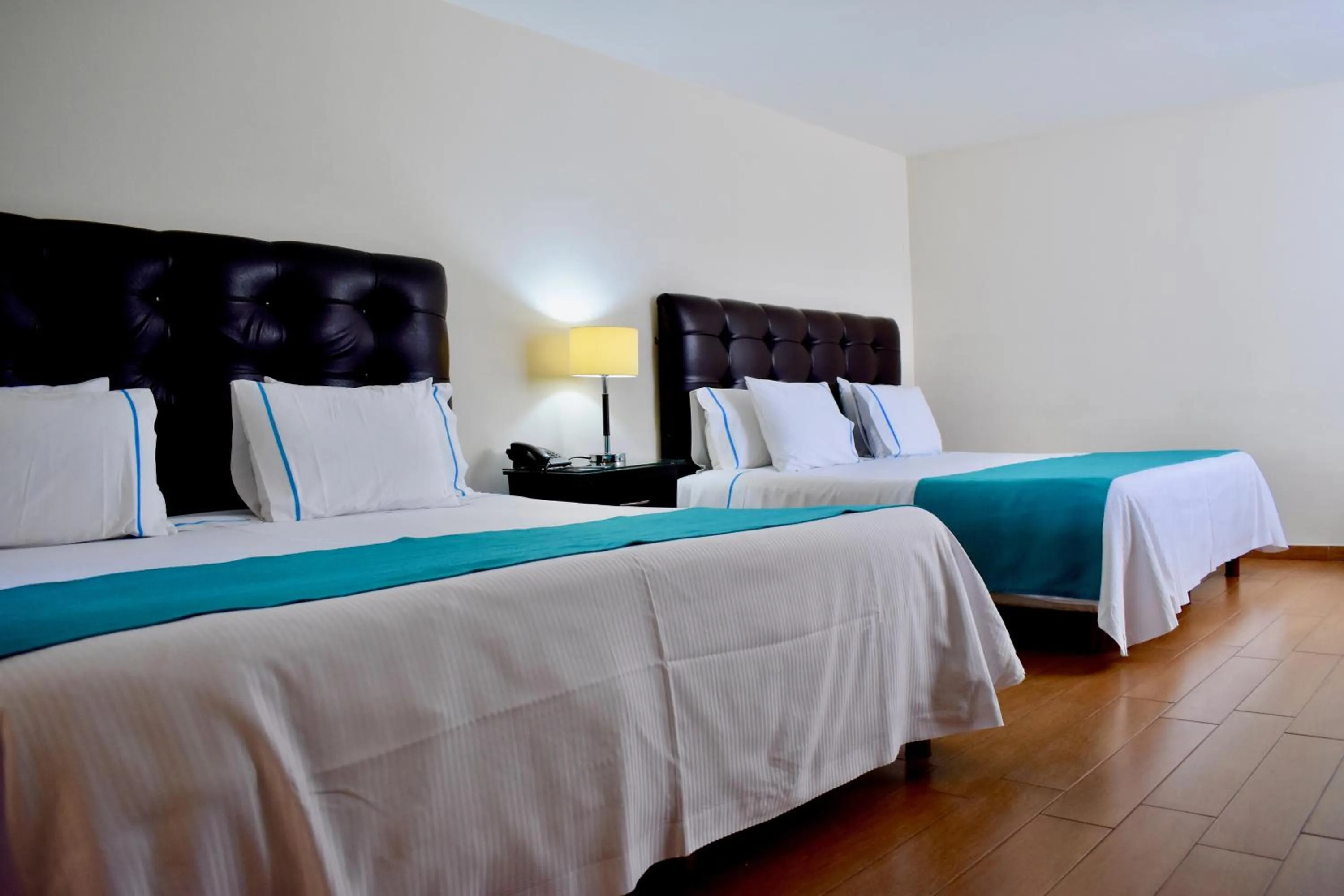 Bedroom, Bed in Country Hotel & Suites