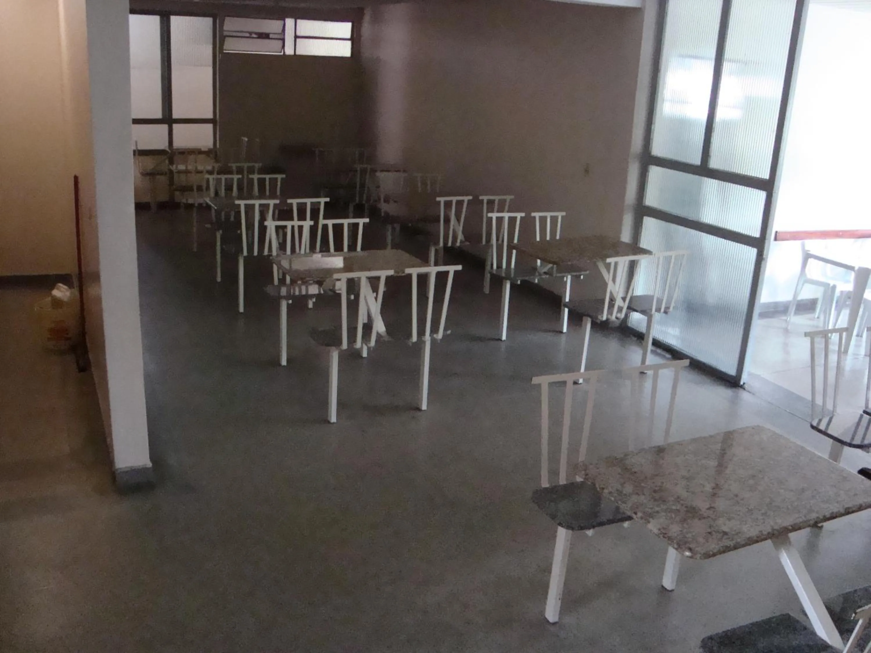 Restaurant/places to eat in Goias Hotel