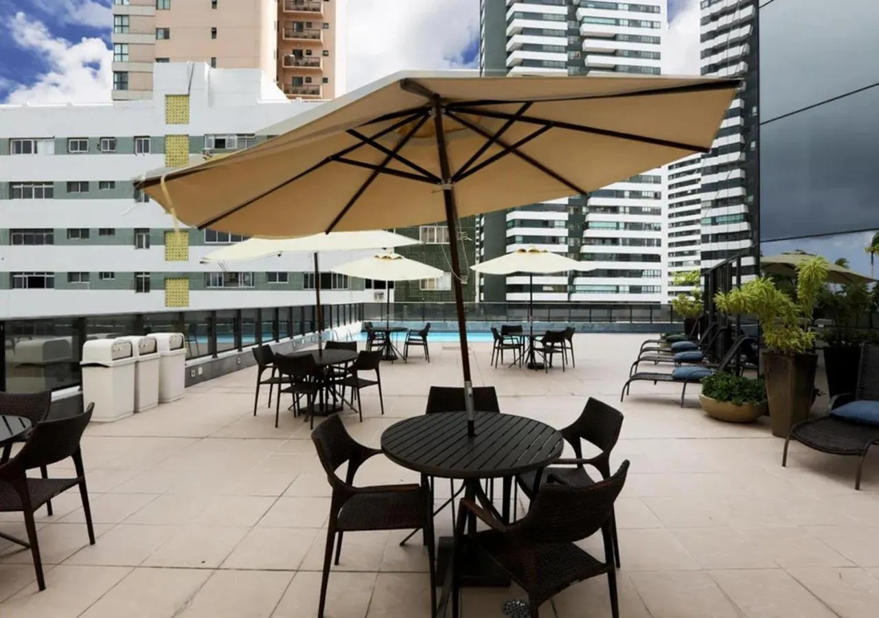 Swimming pool in Transamerica Prestige Recife - Boa Viagem
