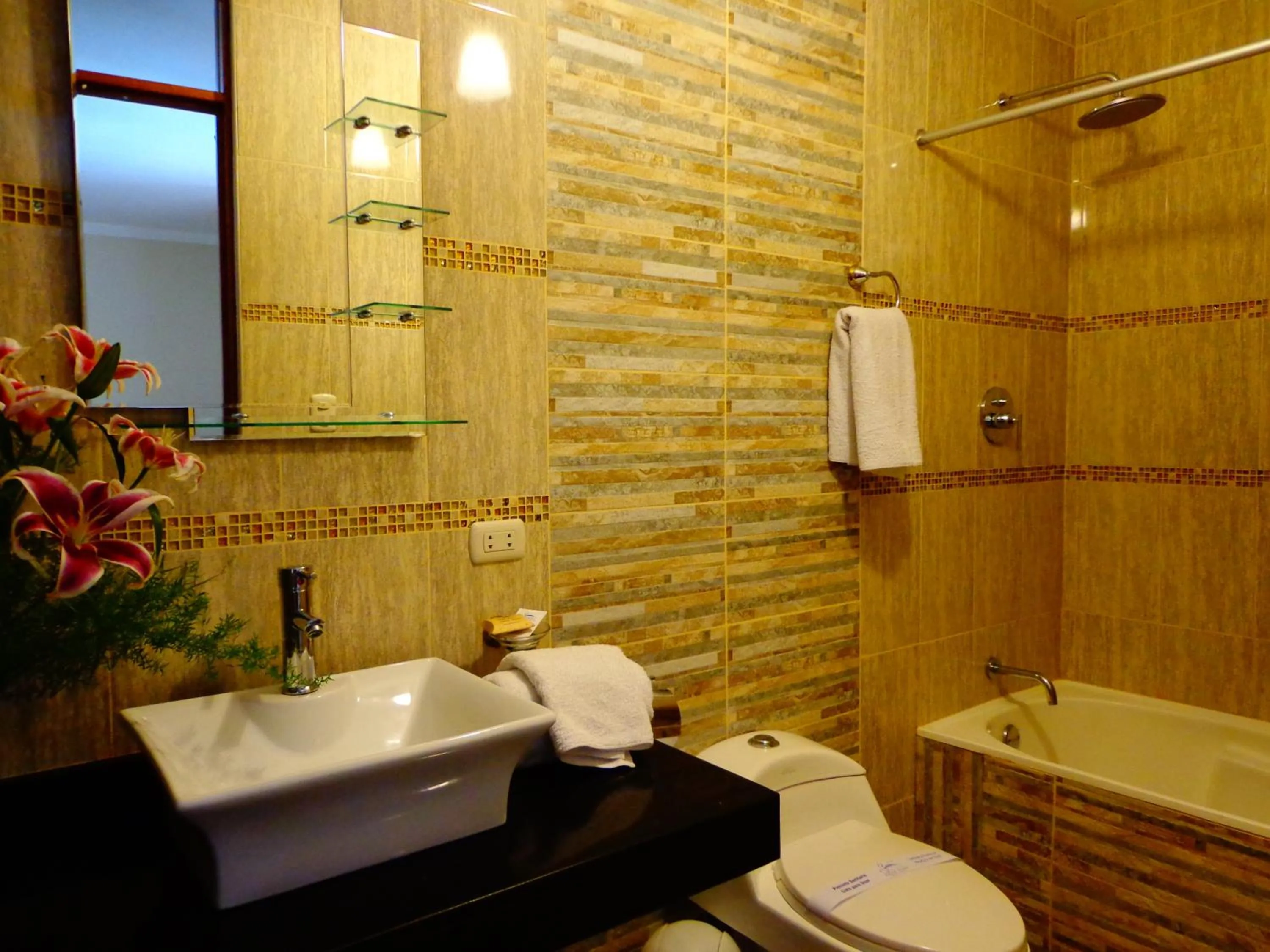 Bathroom in Majestad Hotel Boutique
