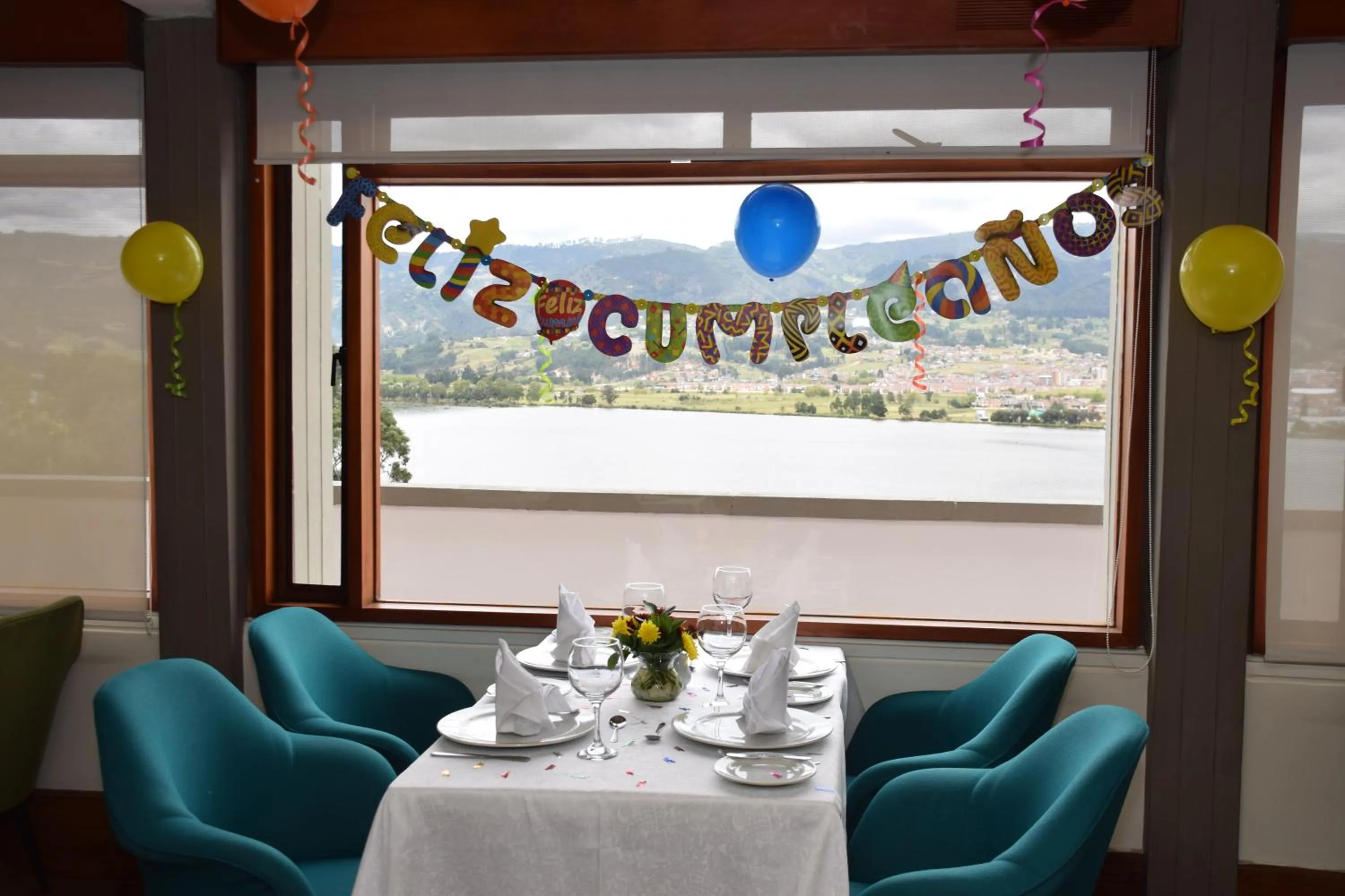 Restaurant/places to eat in D'Acosta Hotel Sochagota