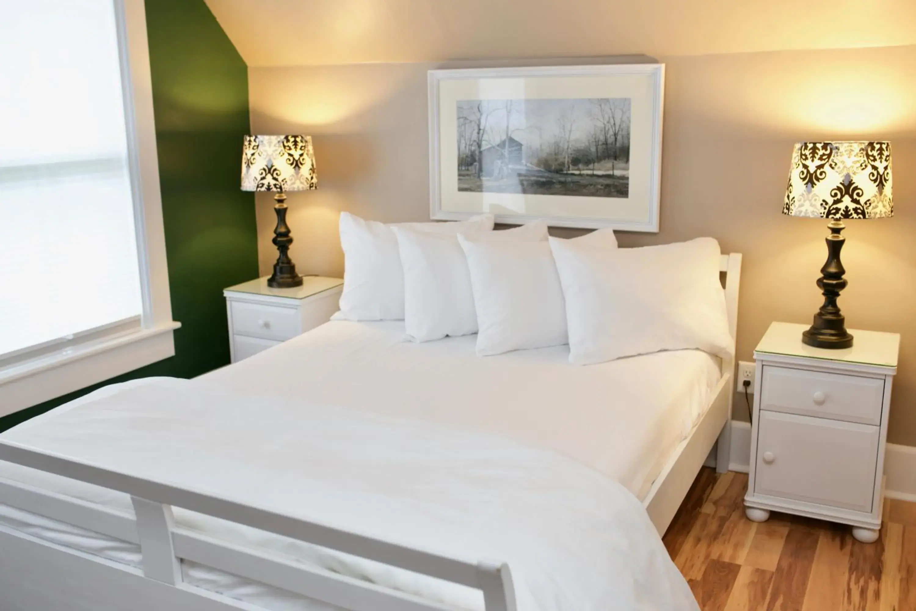 Standard Queen Room in Inn at Kampfires Standard Queen Room in Inn at Kampfires