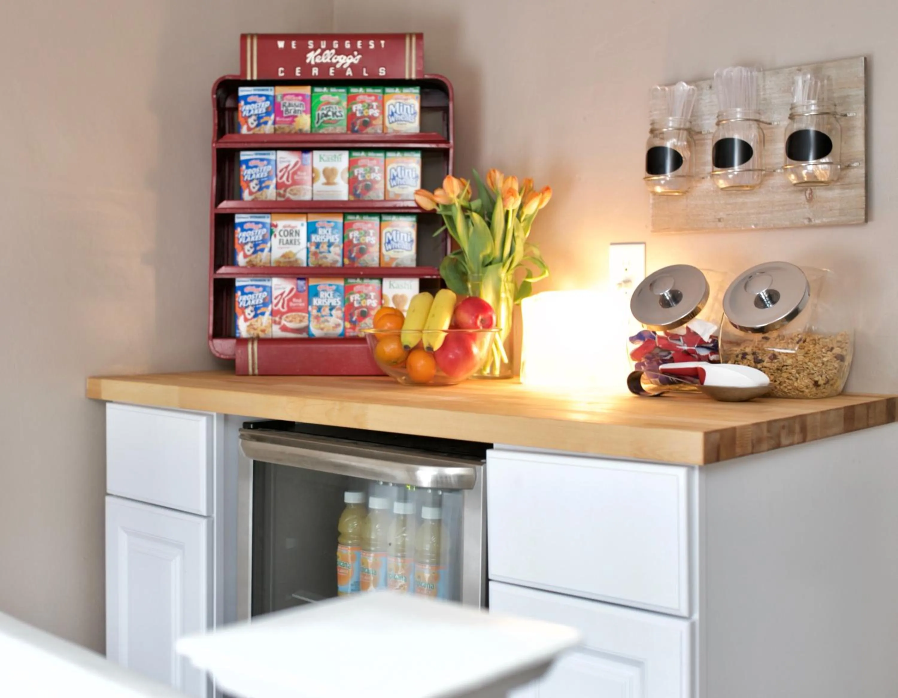 Continental breakfast in Inn at Kampfires