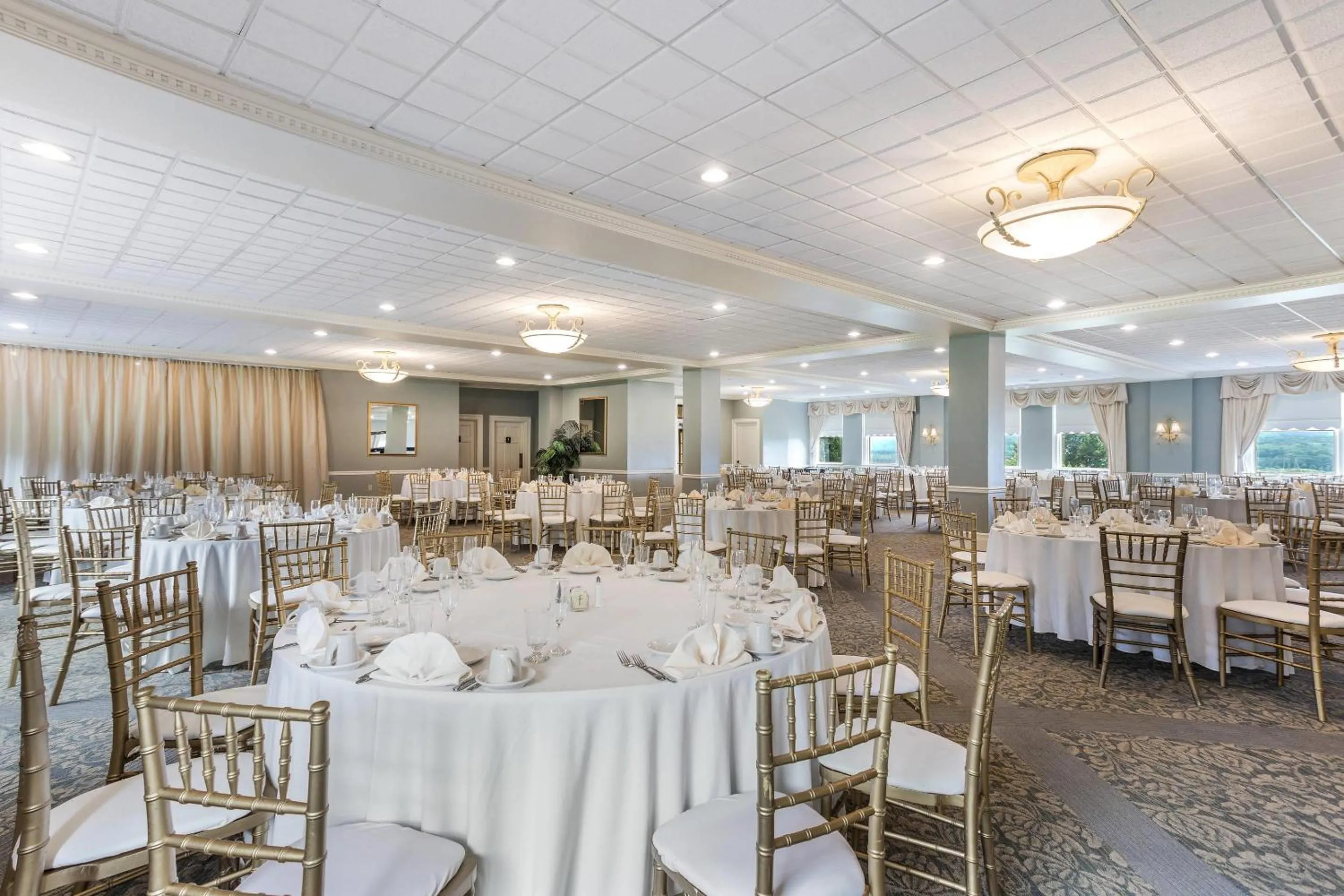 Meeting/conference room in Traditions Hotel & Spa Johnson City - Binghamton, an Ascend Collection Hotel