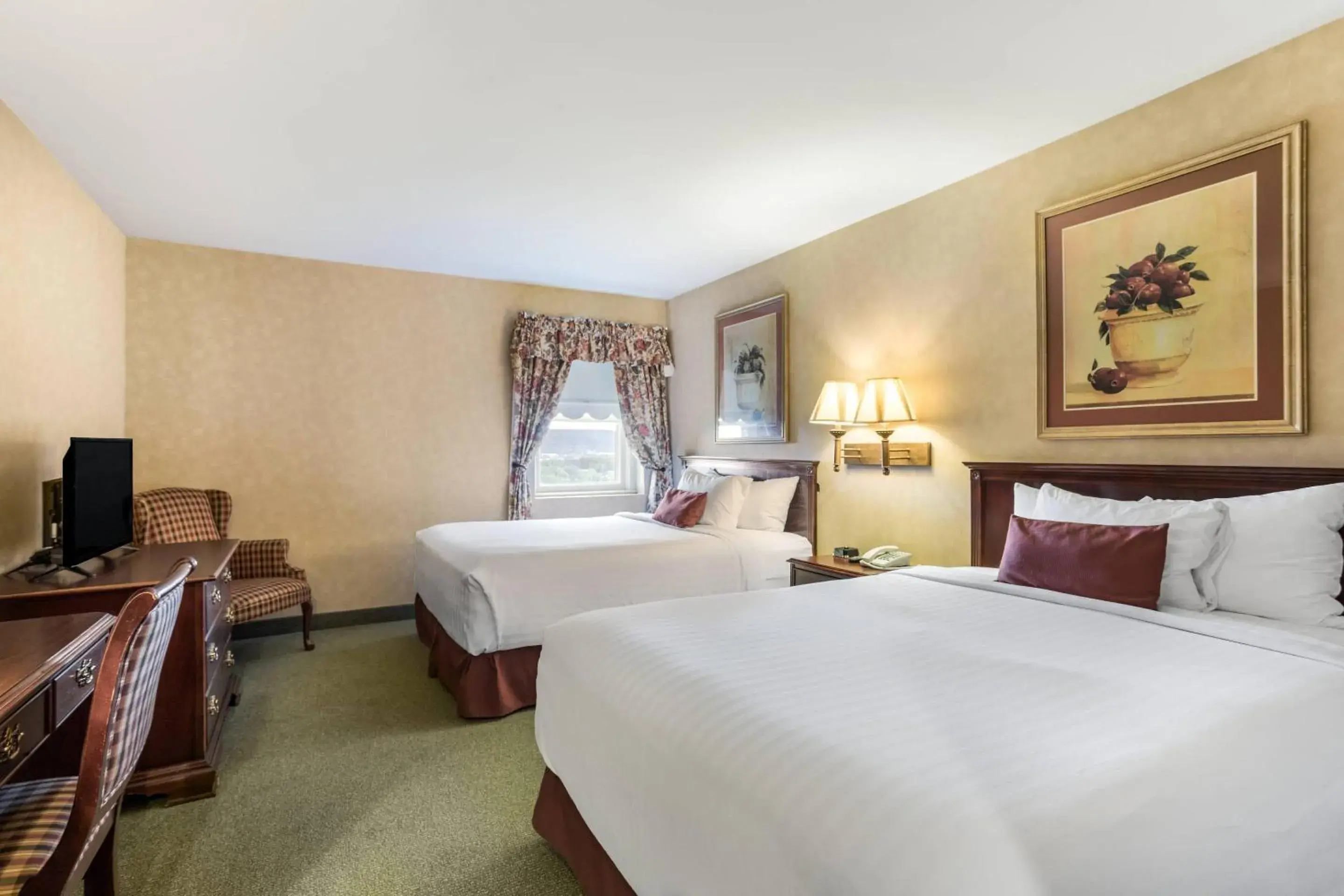 Queen Room with Two Queen Beds - Non-Smoking in Traditions Hotel & Spa Johnson City - Binghamton, an Ascend Collection Hotel Queen Room with Two Queen Beds - Non-Smoking in Traditions Hotel & Spa Johnson City - Binghamton, an Ascend Collection Hotel