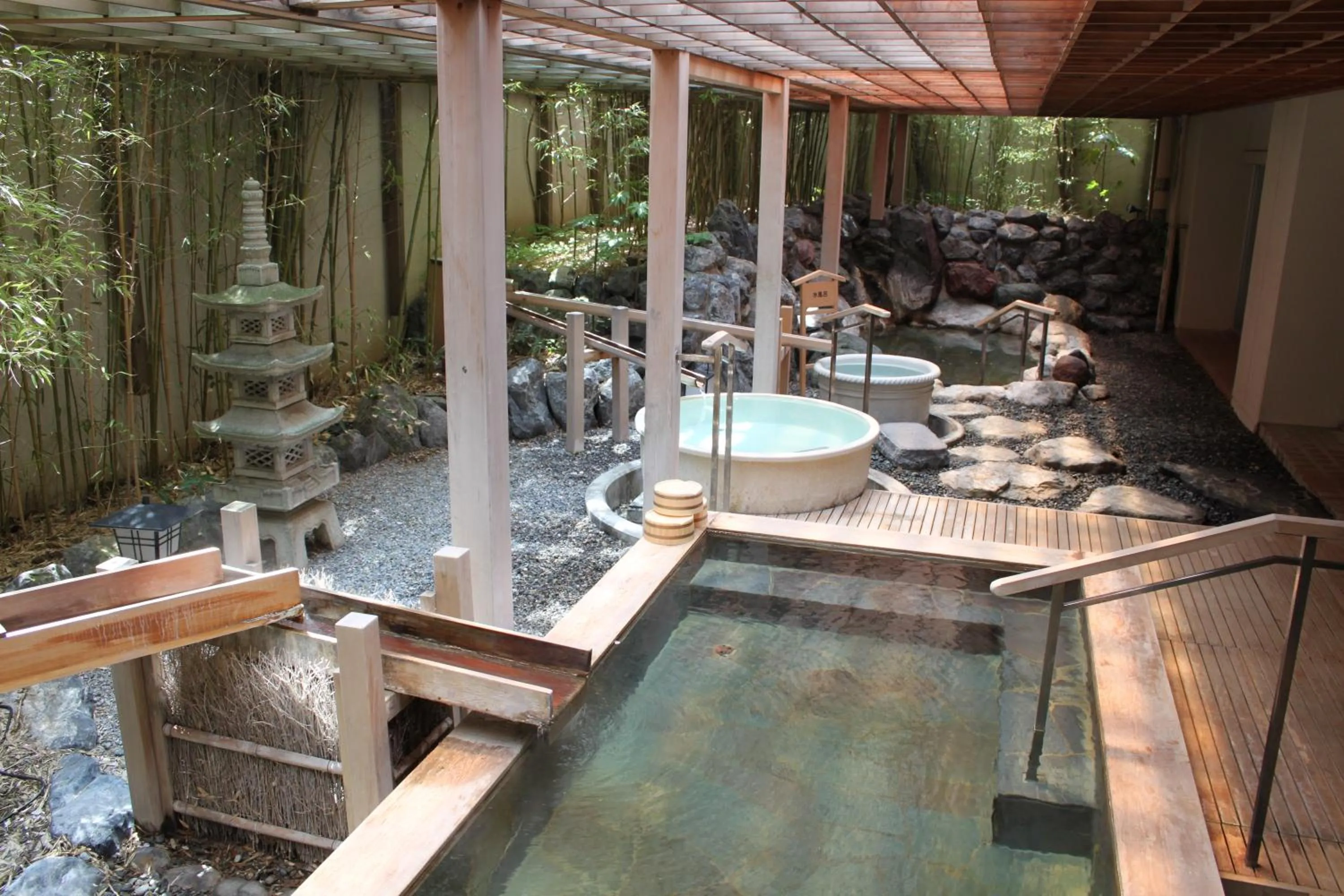 Open Air Bath in Hanabishi Hotel