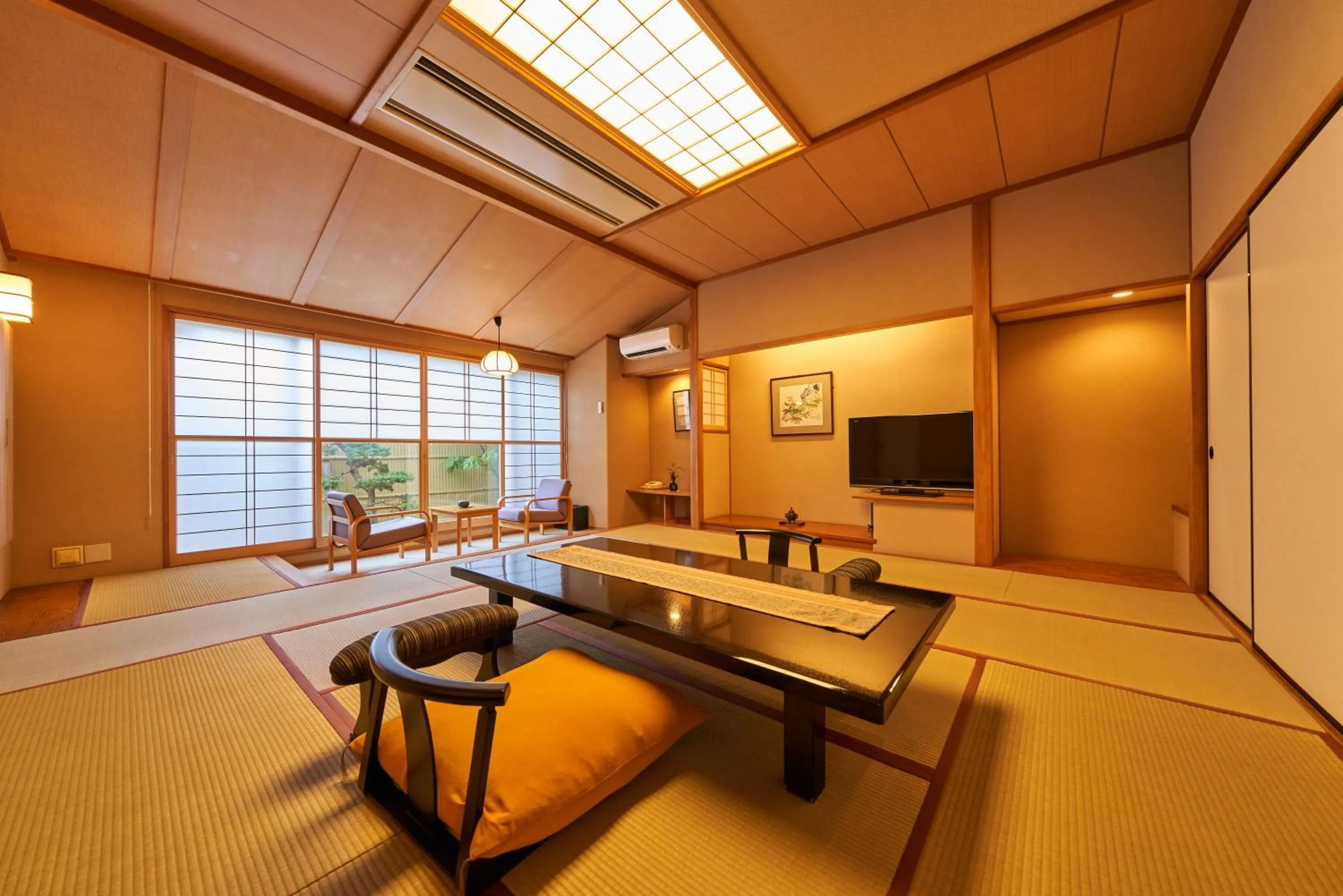 Living room in Hanabishi Hotel