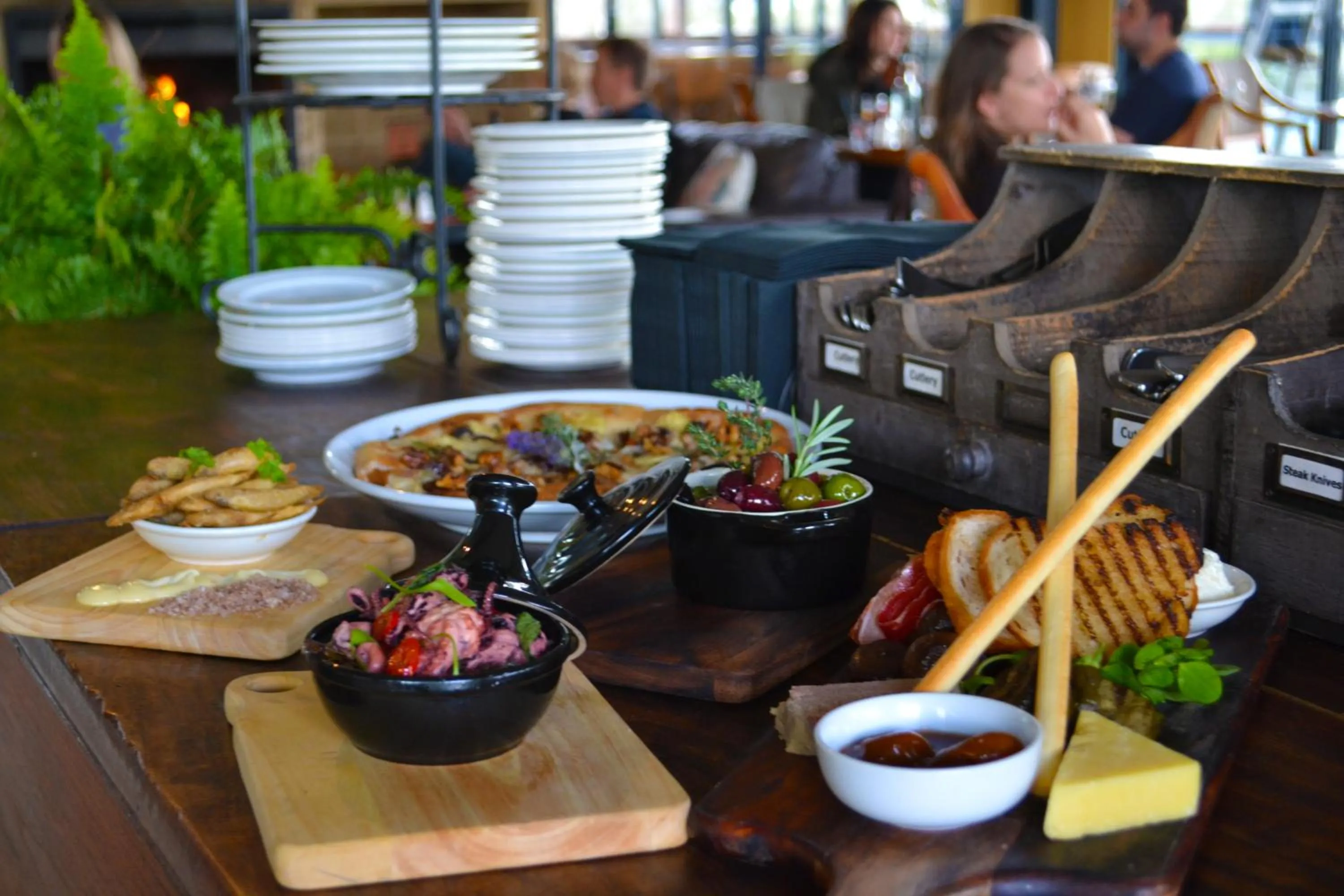 Restaurant/places to eat in Estate Tuscany