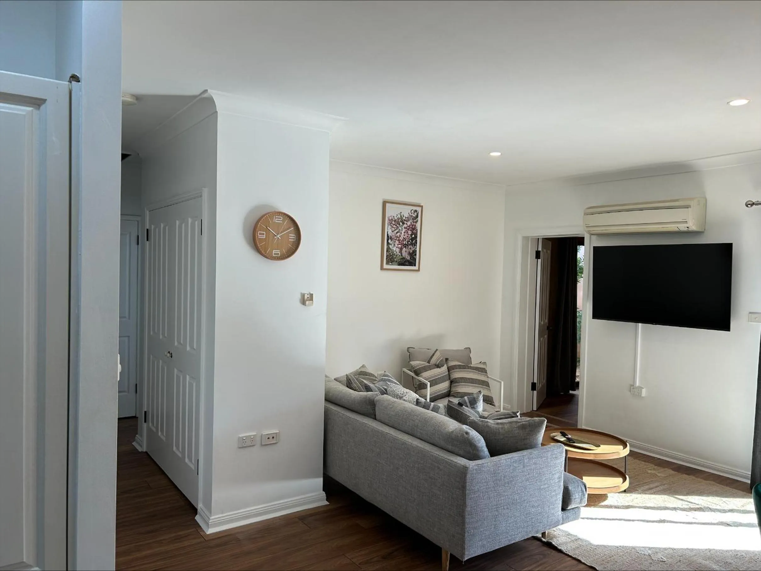 Communal lounge/ TV room in Estate Tuscany