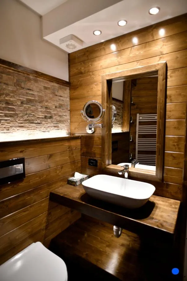 Bathroom in Bilocale centro paese con posto auto
