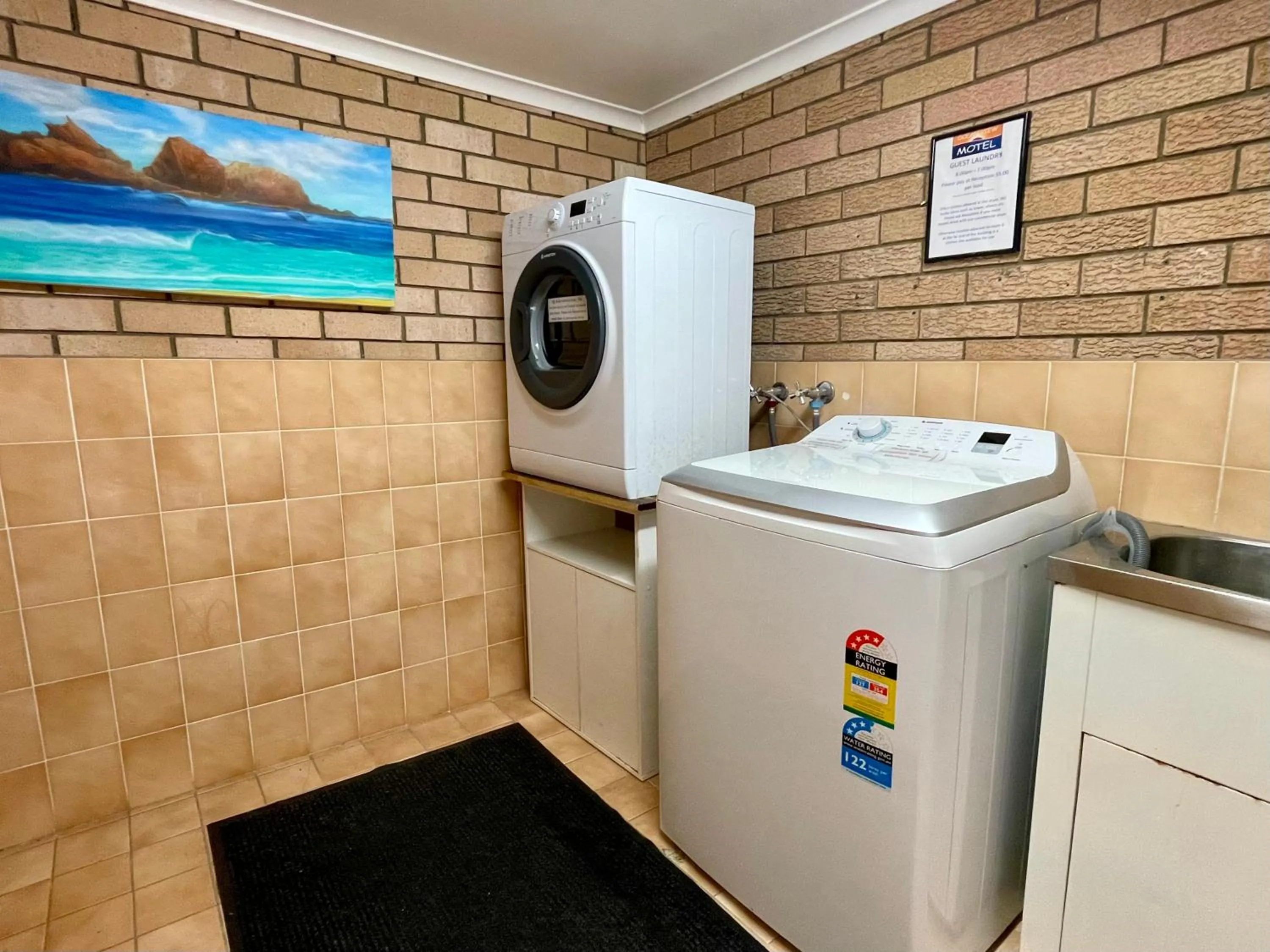 laundry in Ocean View Motor Inn Merimbula