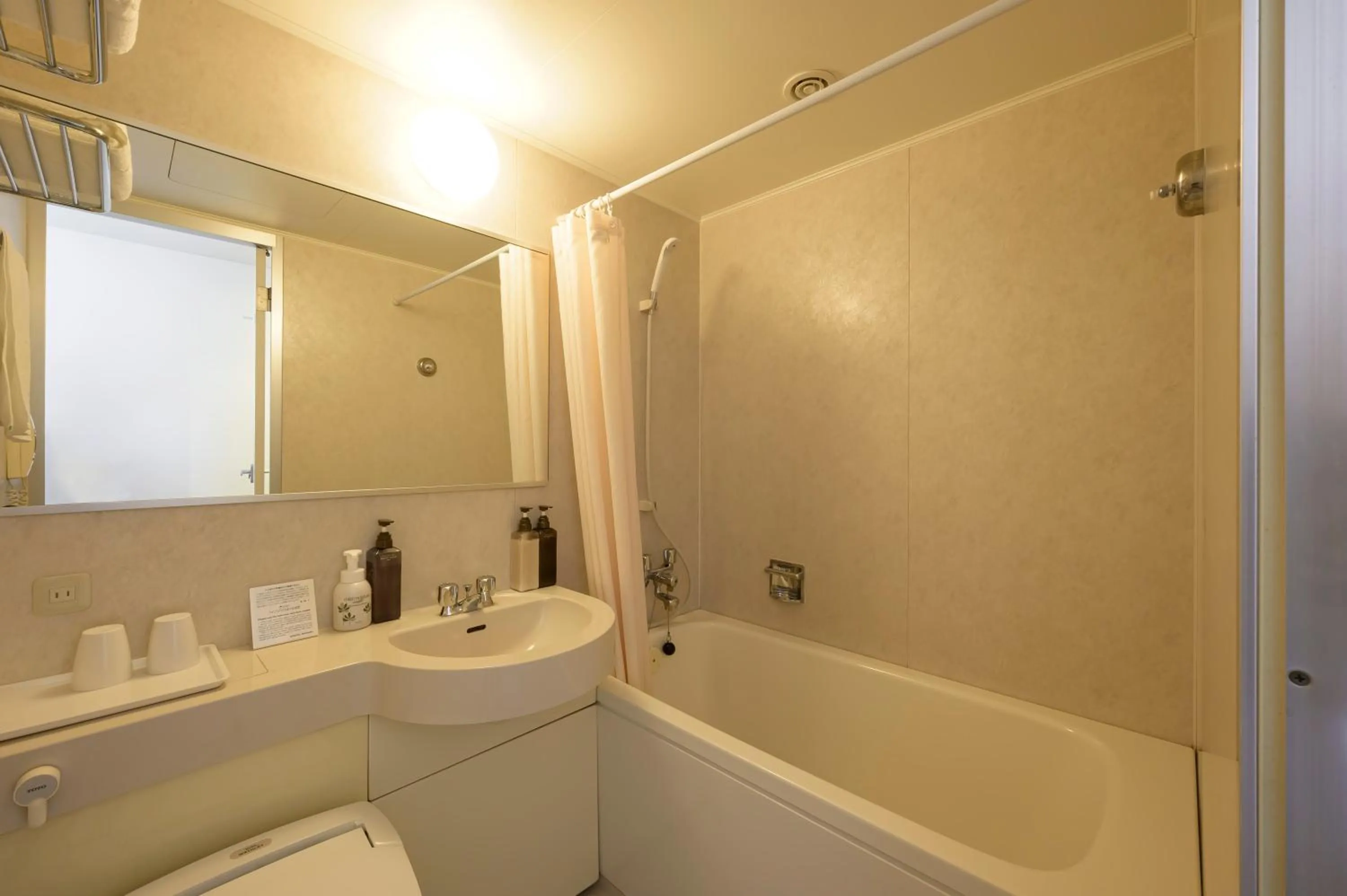 Bathroom in Twin Leaves Hotel Izumo