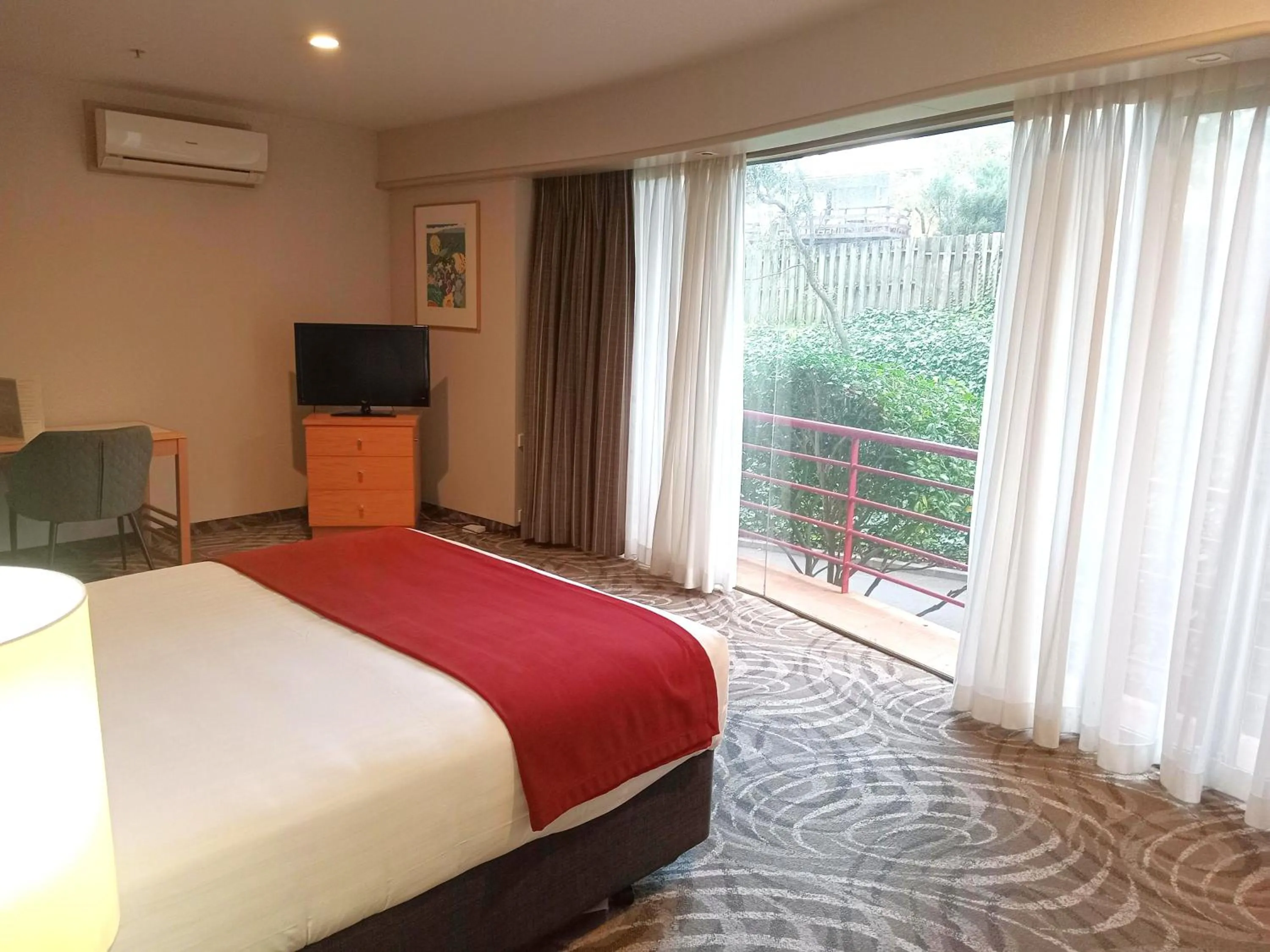 Garden, Bed in Waipuna Hotel & Conference Centre