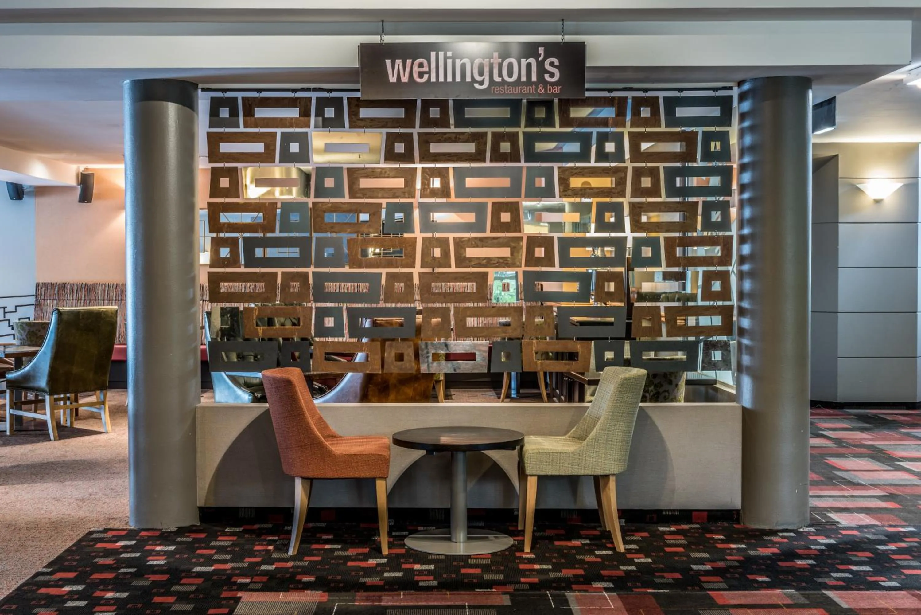 Restaurant/places to eat in Waipuna Hotel & Conference Centre