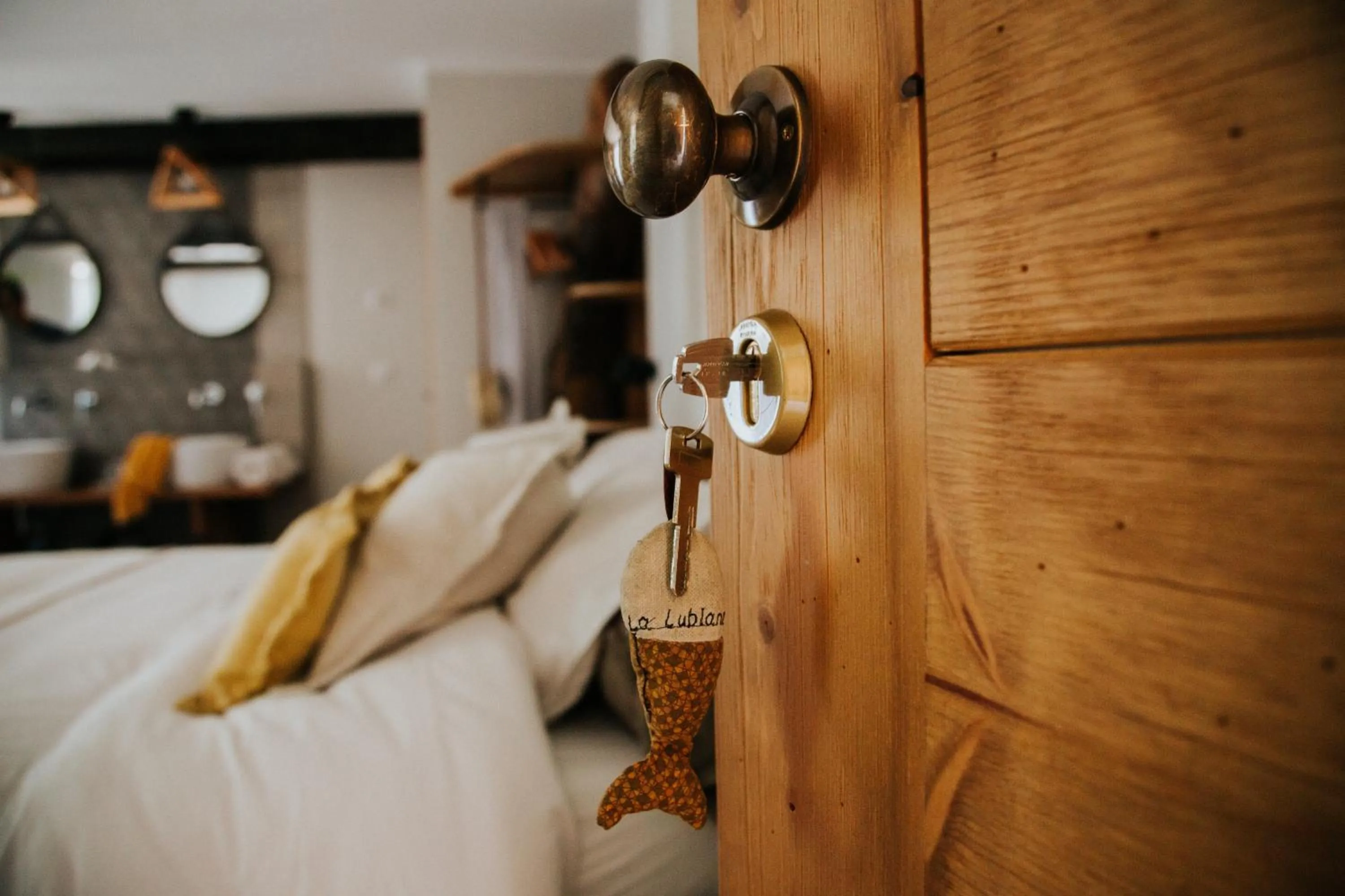 Decorative detail, Bed in Le Moulin Camoula