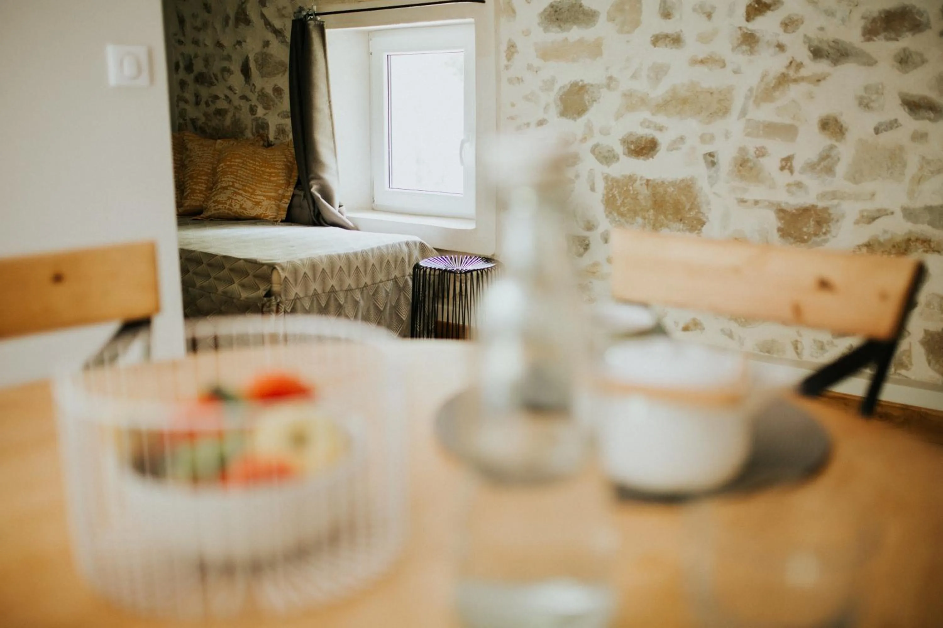 Decorative detail, Bed in Le Moulin Camoula