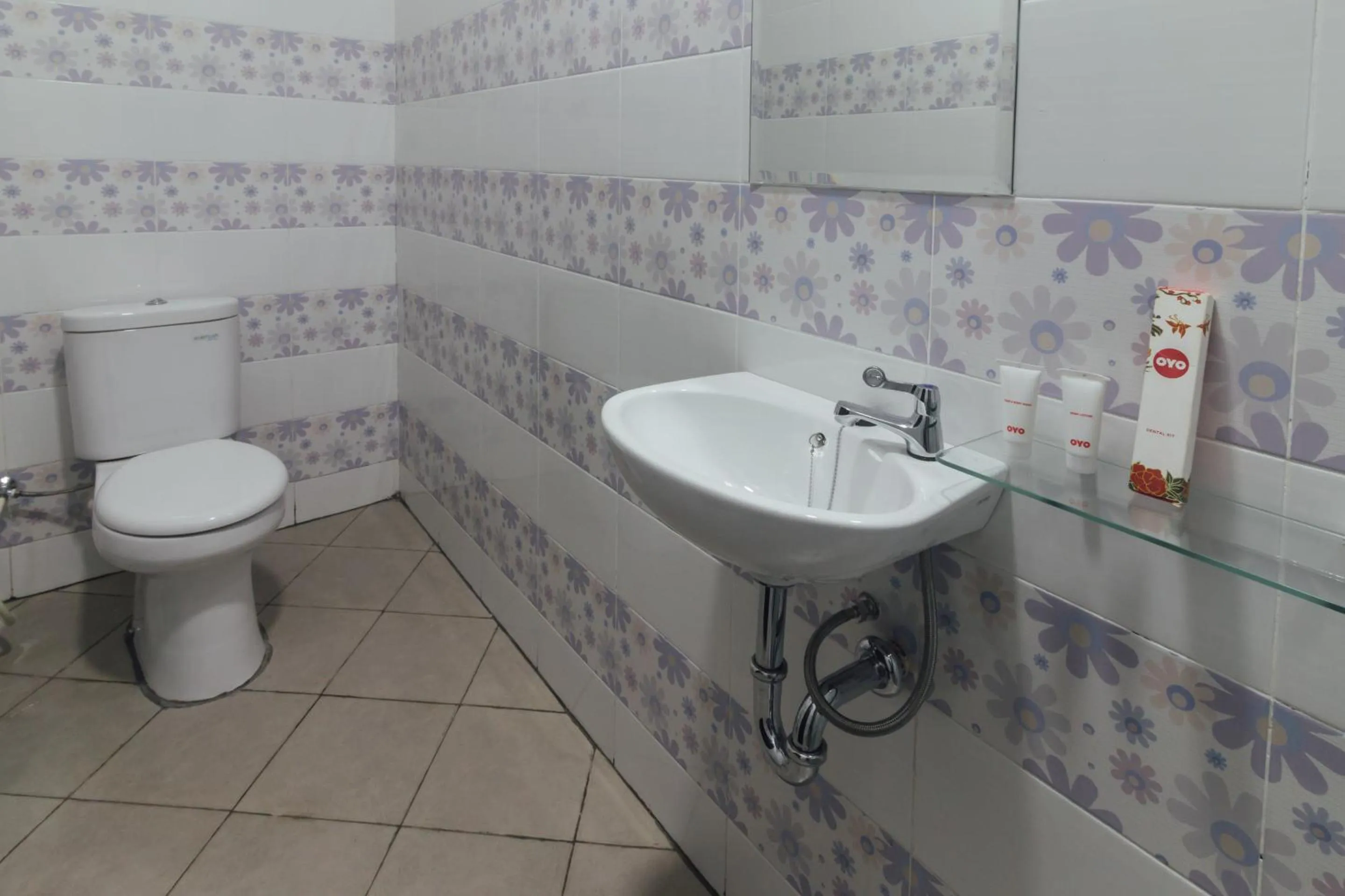 Bathroom in Clean & Comfort Homestay