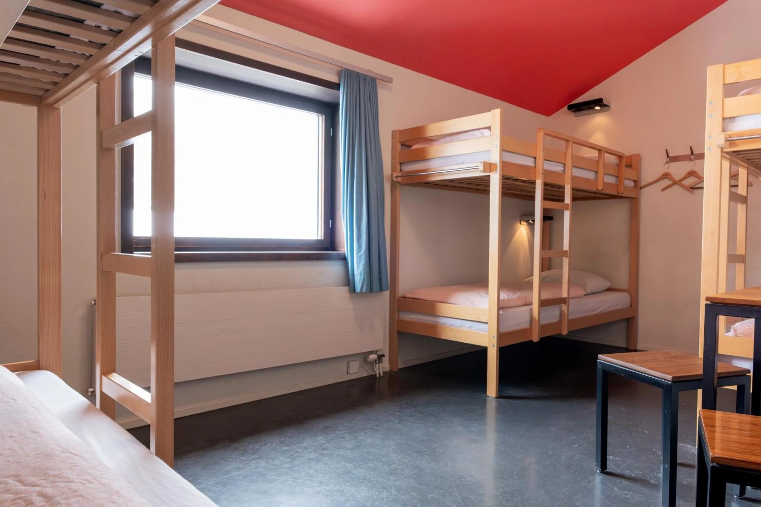 Bedroom, Bed in Zermatt Youth Hostel