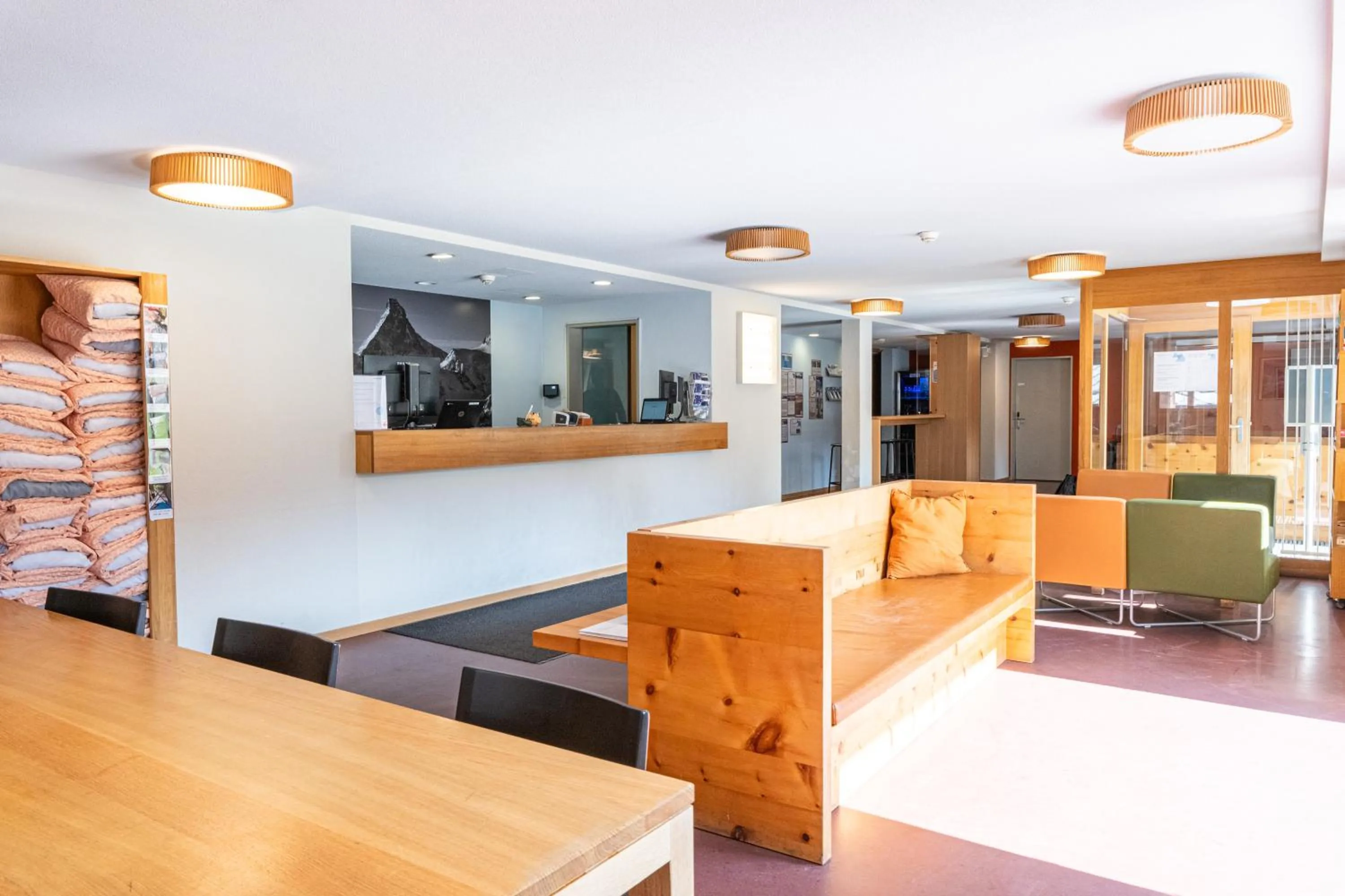 Lobby or reception in Zermatt Youth Hostel