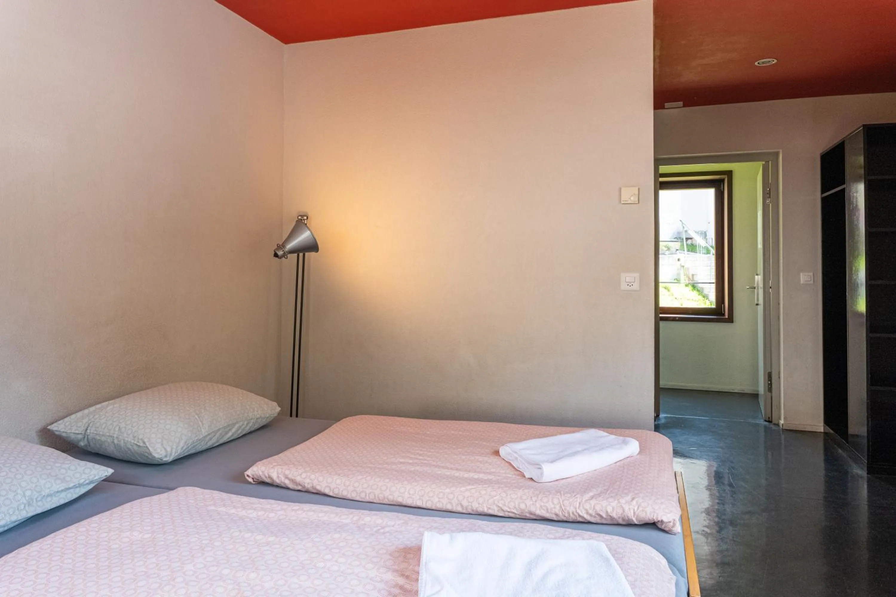 Bedroom, Bed in Zermatt Youth Hostel