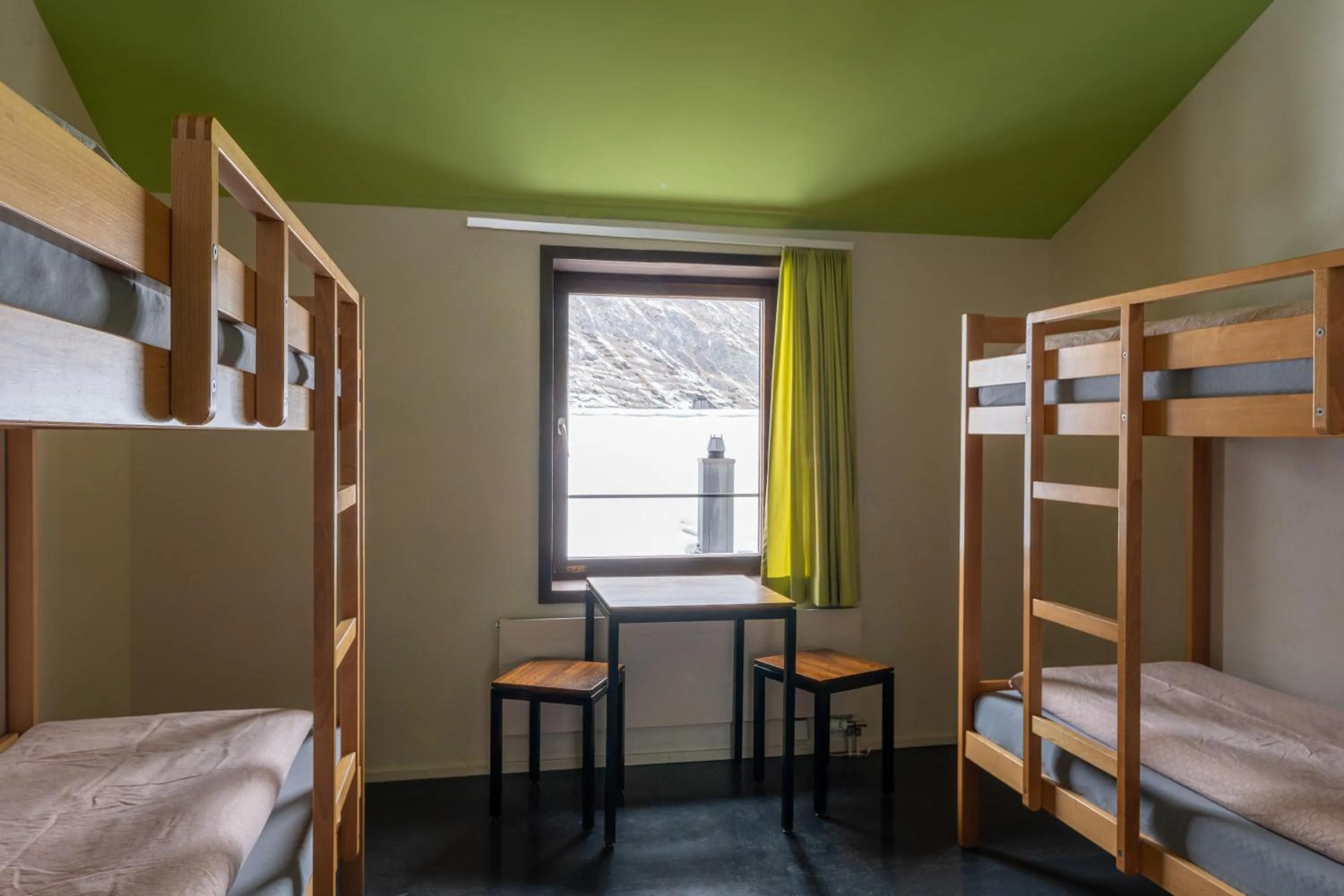 Bedroom, Bed in Zermatt Youth Hostel