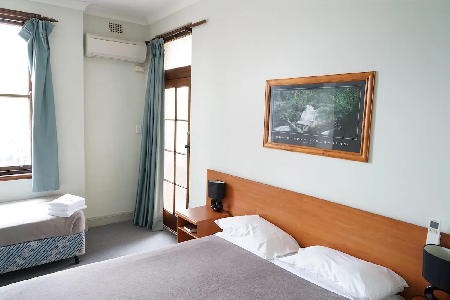 Bedroom, Bed in Hurstville Ritz Hotel