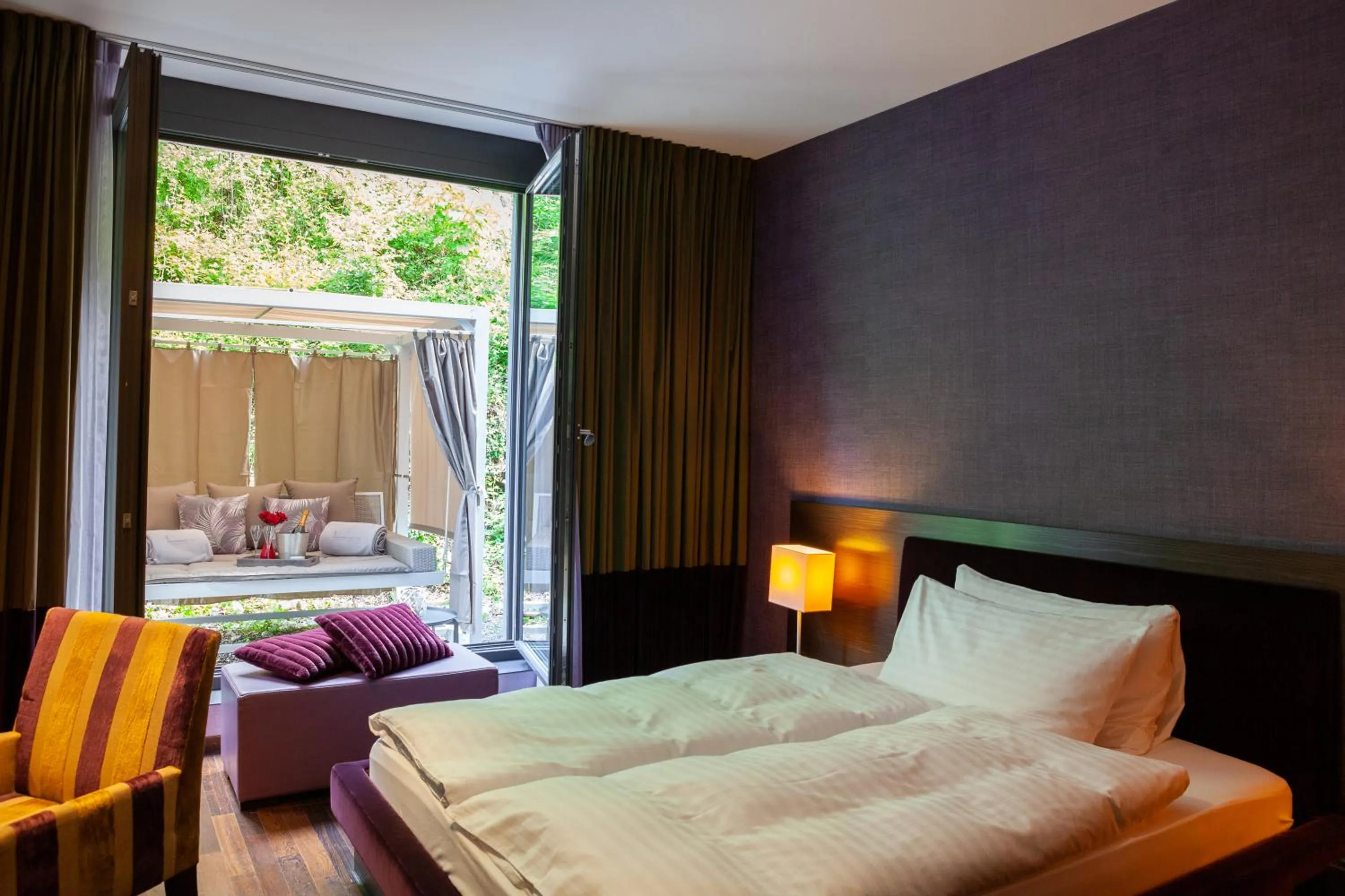 Photo of the whole room, Bed in Bad Bubendorf Design & Lifestyle Hotel