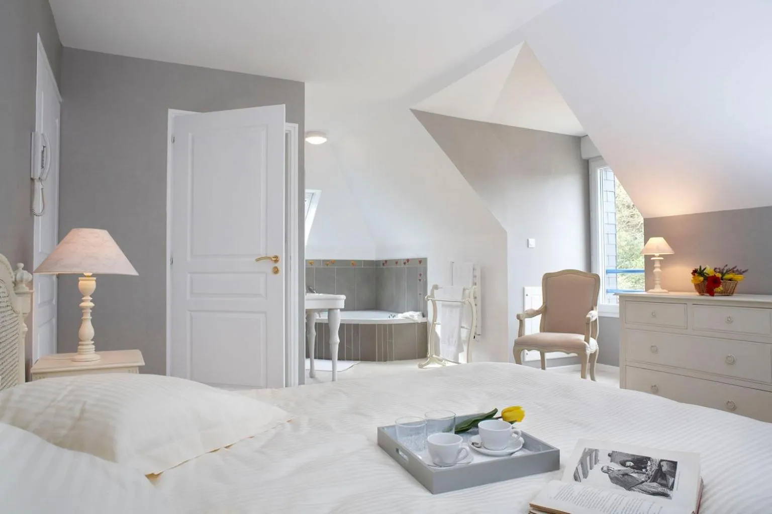 Photo of the whole room, Bed in L'Escale Evel Er Gêr