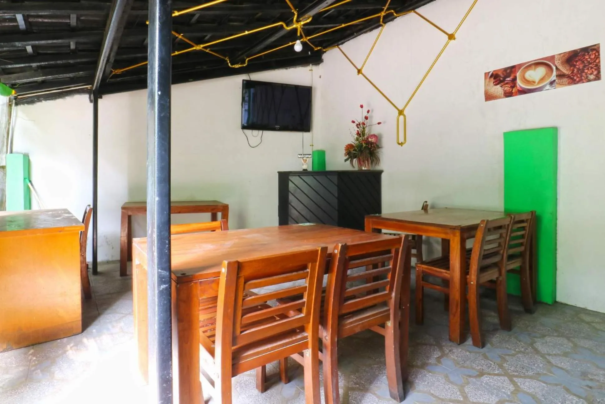 Restaurant/places to eat in Habibah Syariah Hotel