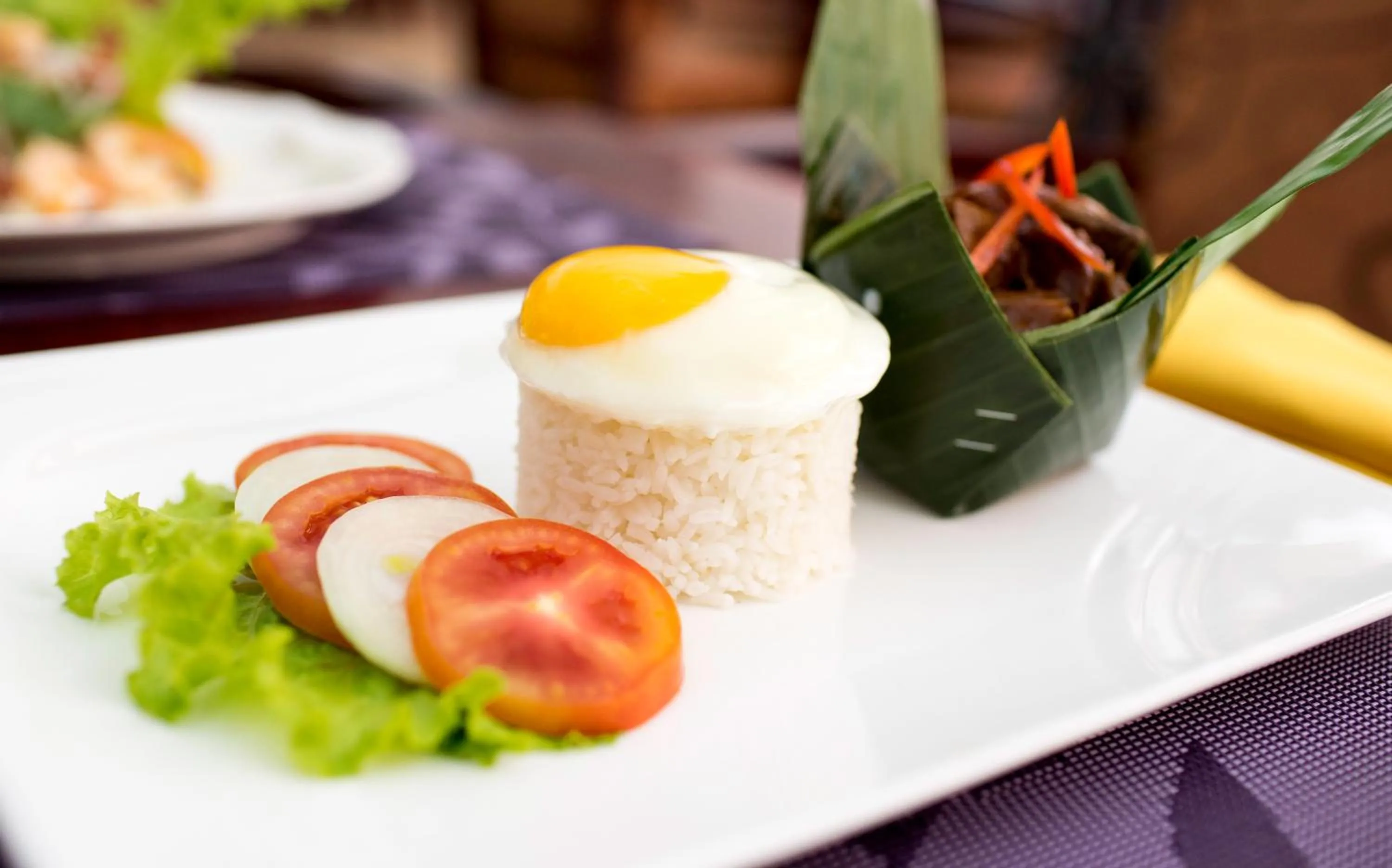 Restaurant/places to eat in Smiling Deluxe Hotel