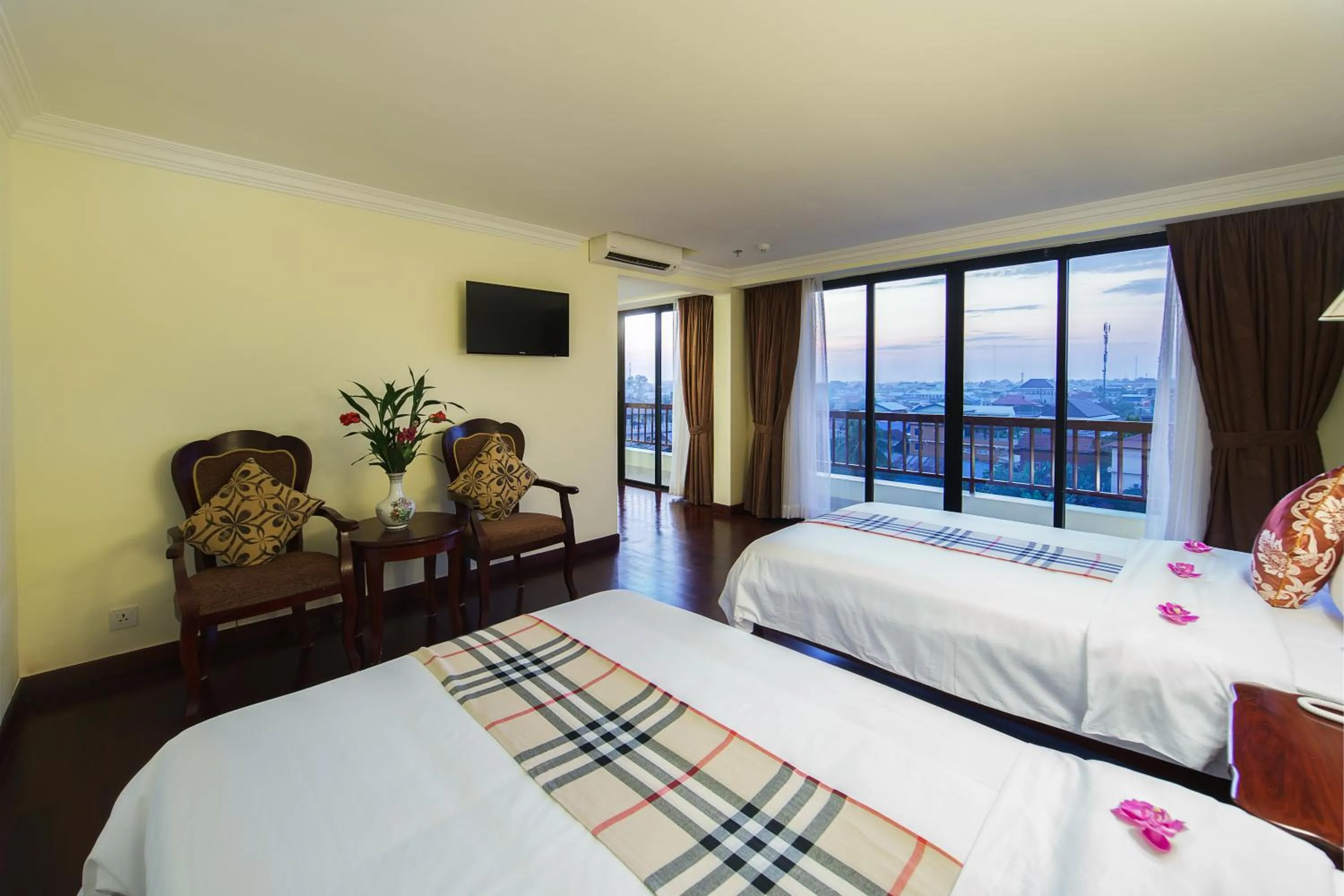 View (from property/room), Bed in Smiling Deluxe Hotel