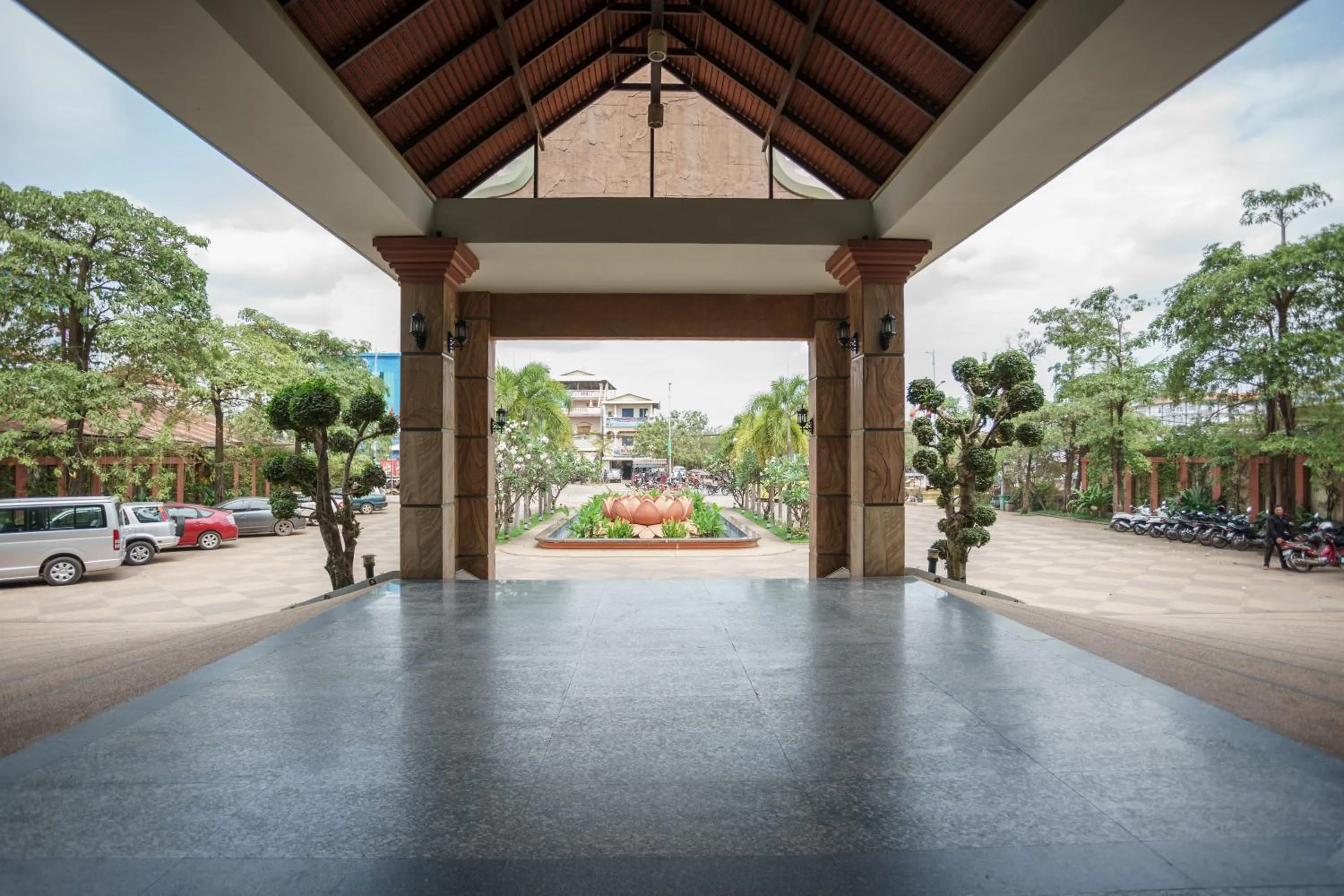 Property building in Smiling Deluxe Hotel