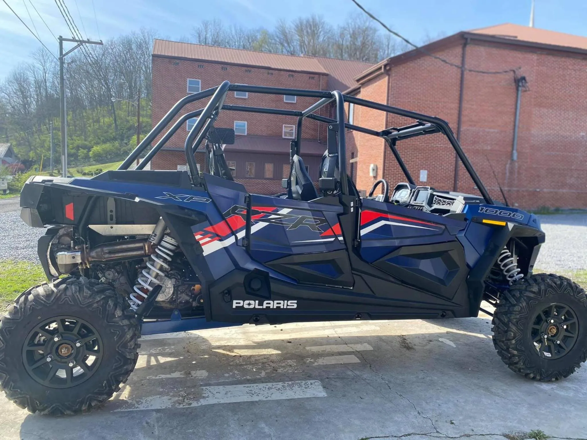 Entertainment in Western Front Hotel