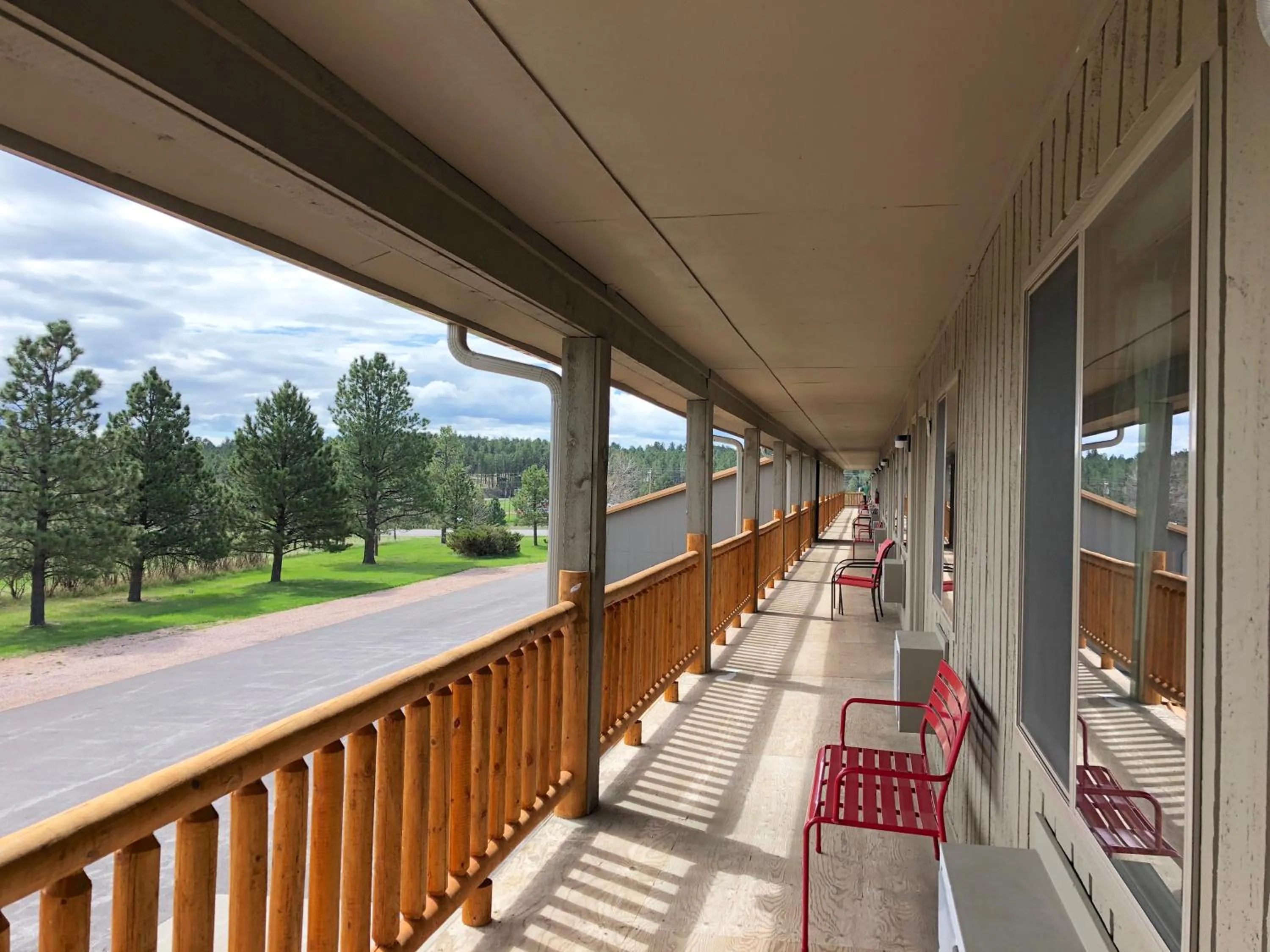 Balcony/Terrace in Rockerville Lodge & Cabins