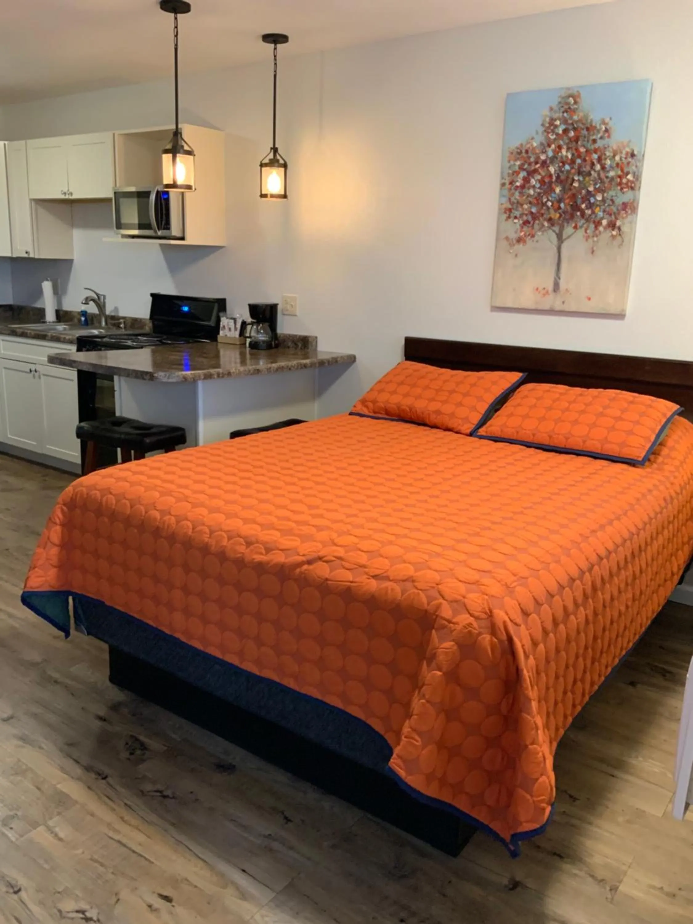 Bed in Rockerville Lodge & Cabins