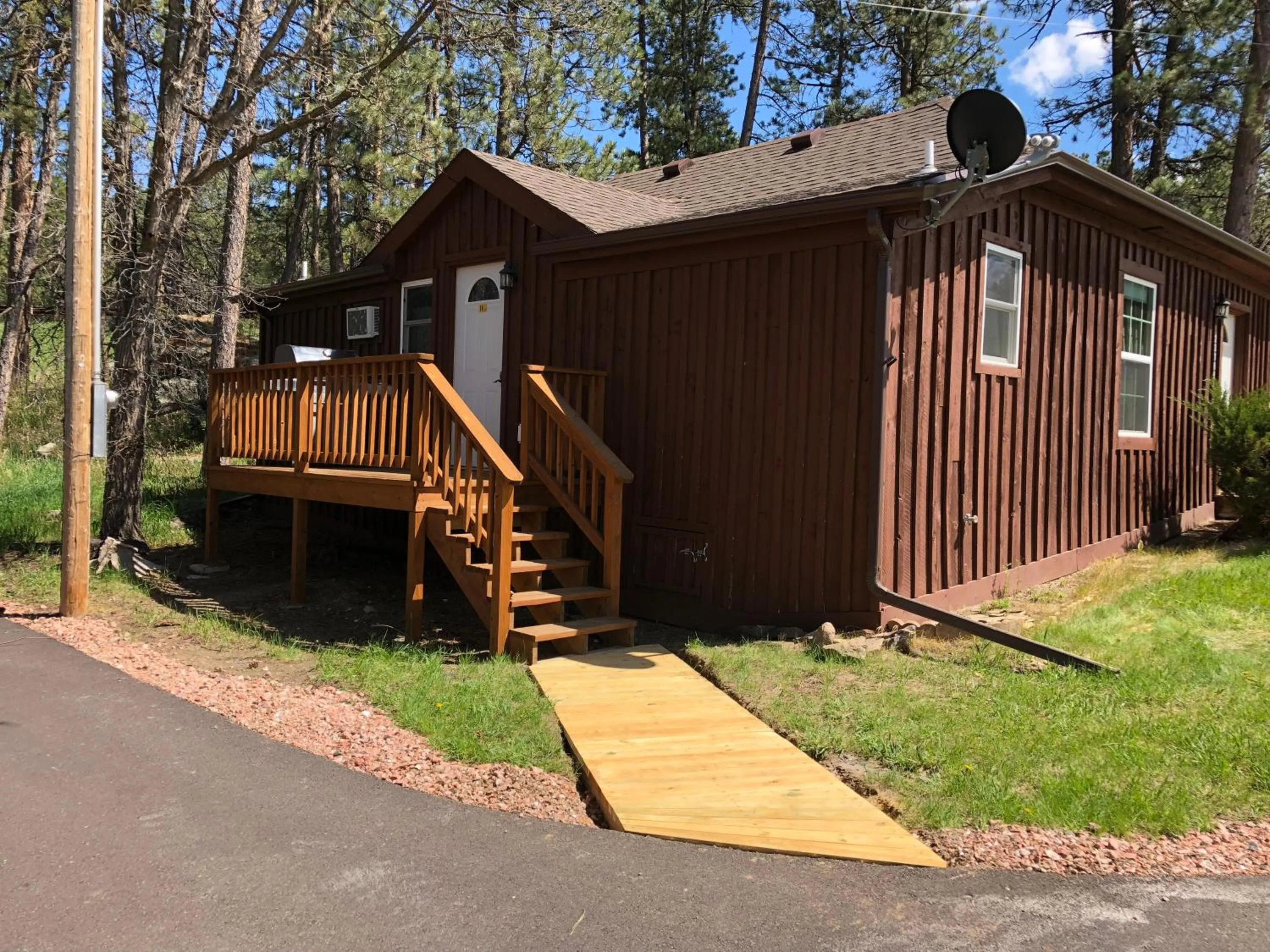Property building in Rockerville Lodge & Cabins