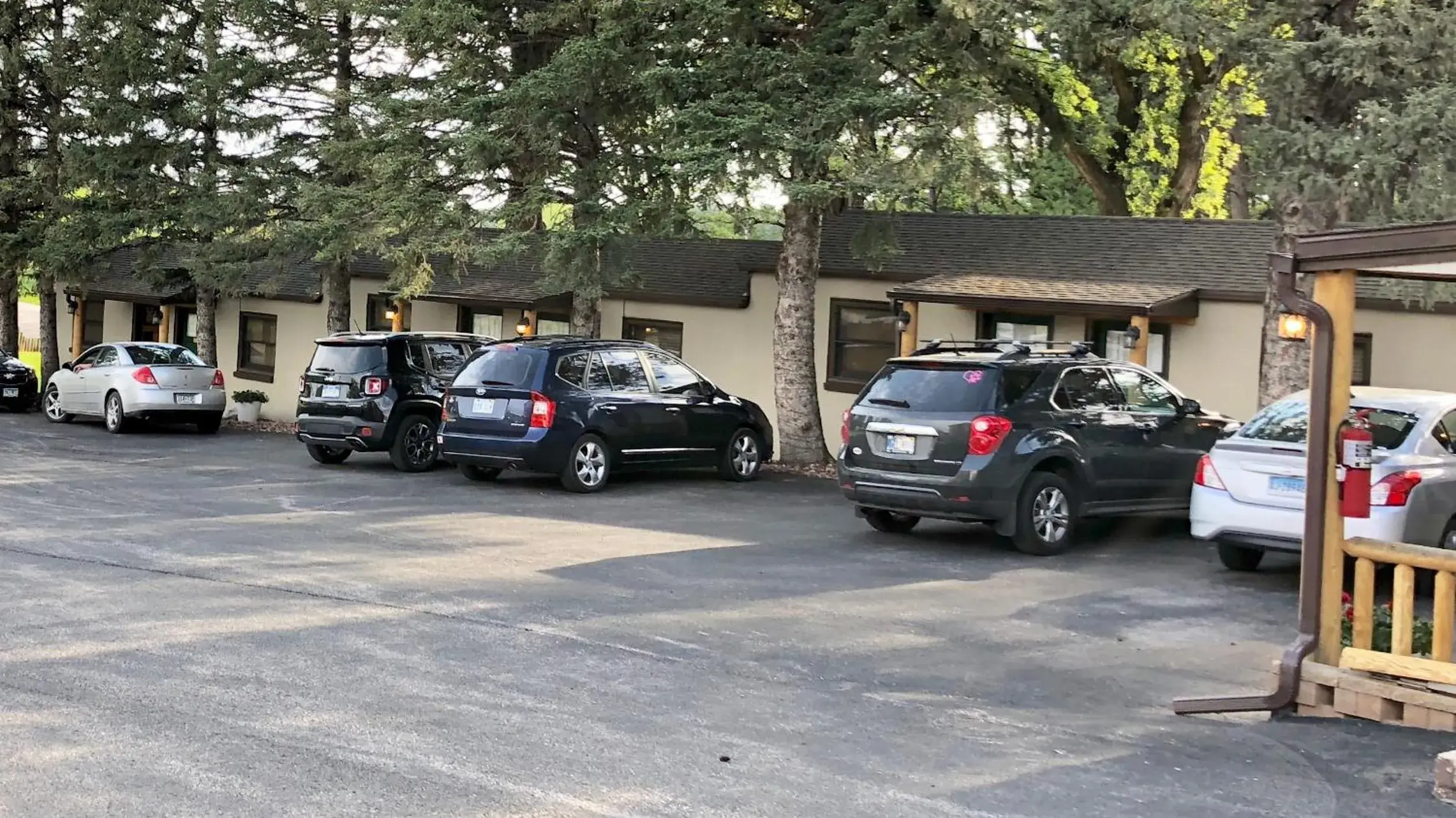 Standard Quadruple Room in Rockerville Lodge & Cabins Standard Quadruple Room in Rockerville Lodge & Cabins