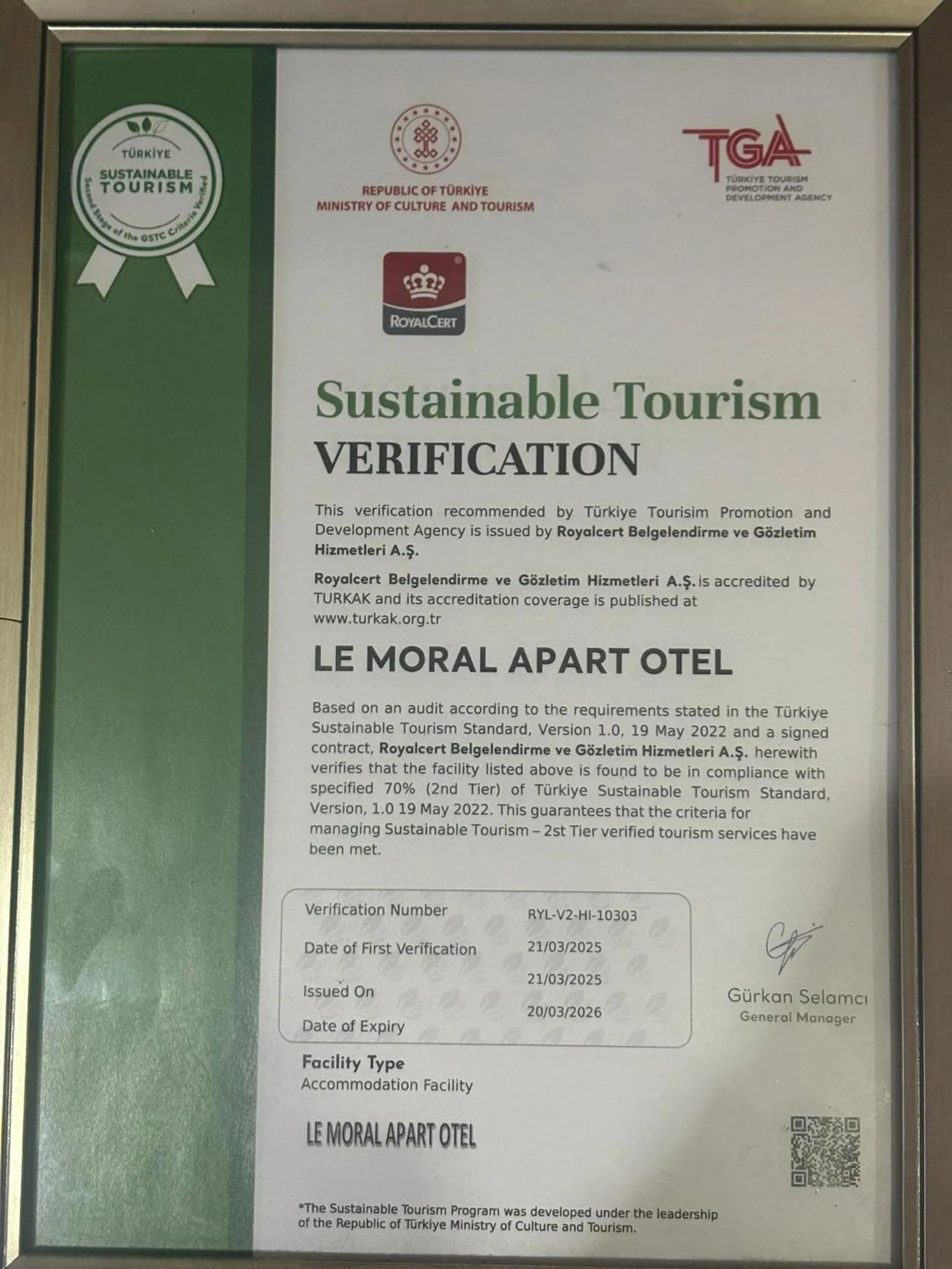 Certificate/Award in Le Moral Apart Hotel