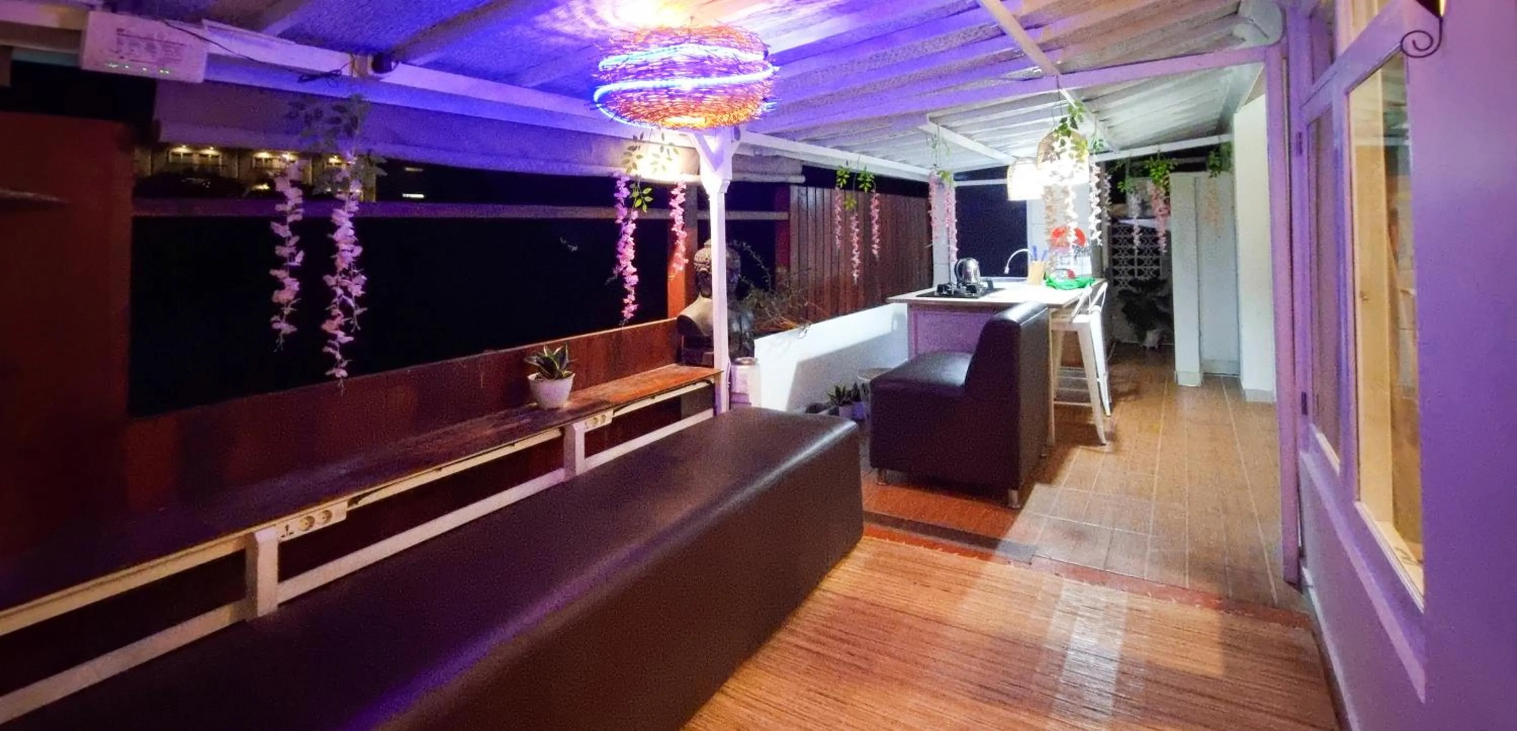 Kitchen or kitchenette in Gustav Bali Homestay and Massage