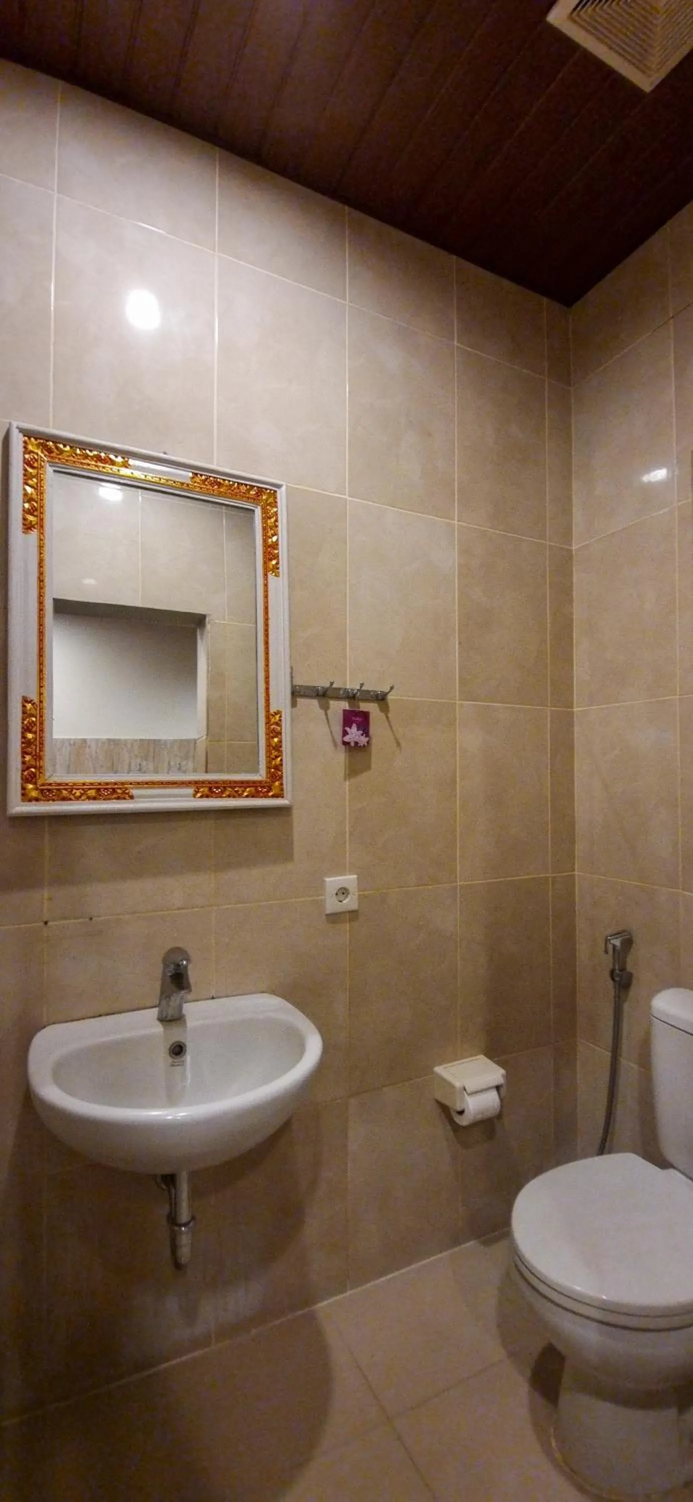 Gustav Bali Homestay and Massage