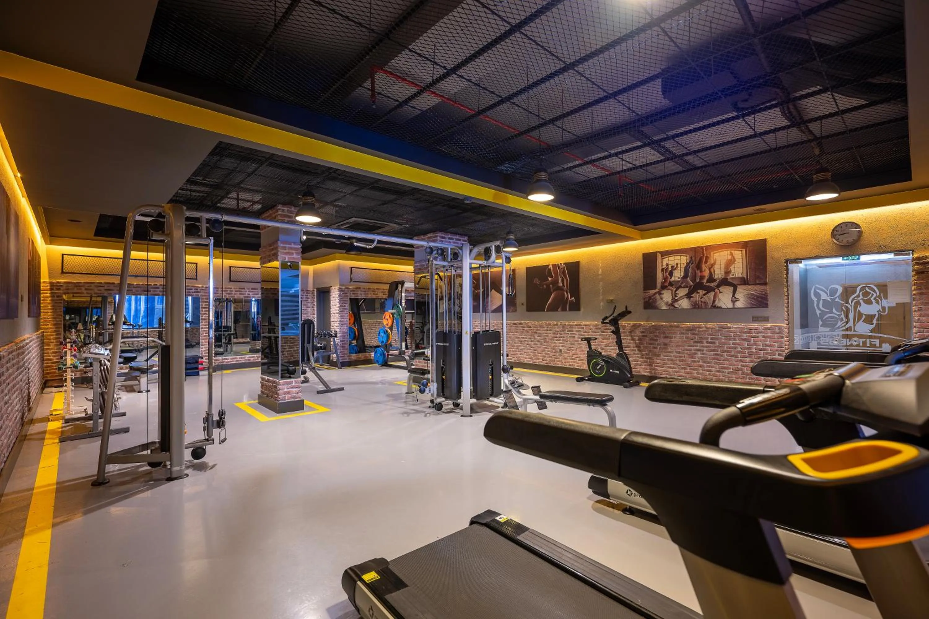 Fitness centre/facilities in L'Oceanica Beach Resort