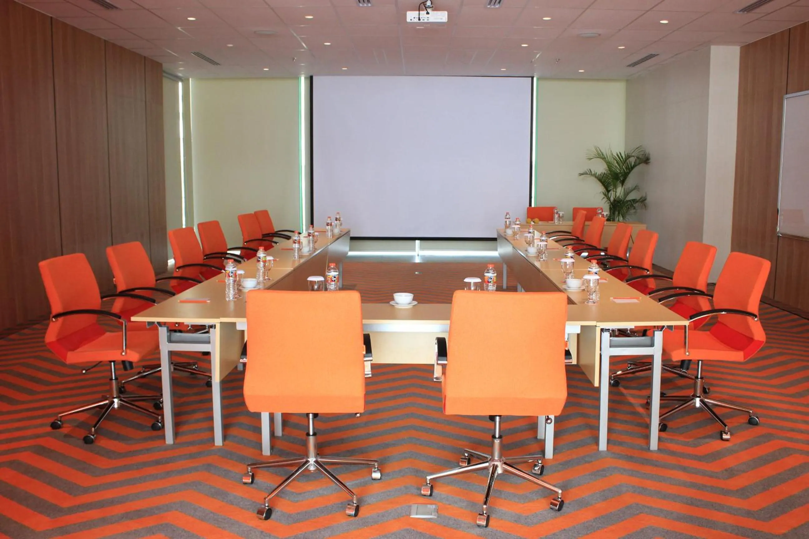 Meeting/conference room in HARRIS Hotel & Conventions Solo
