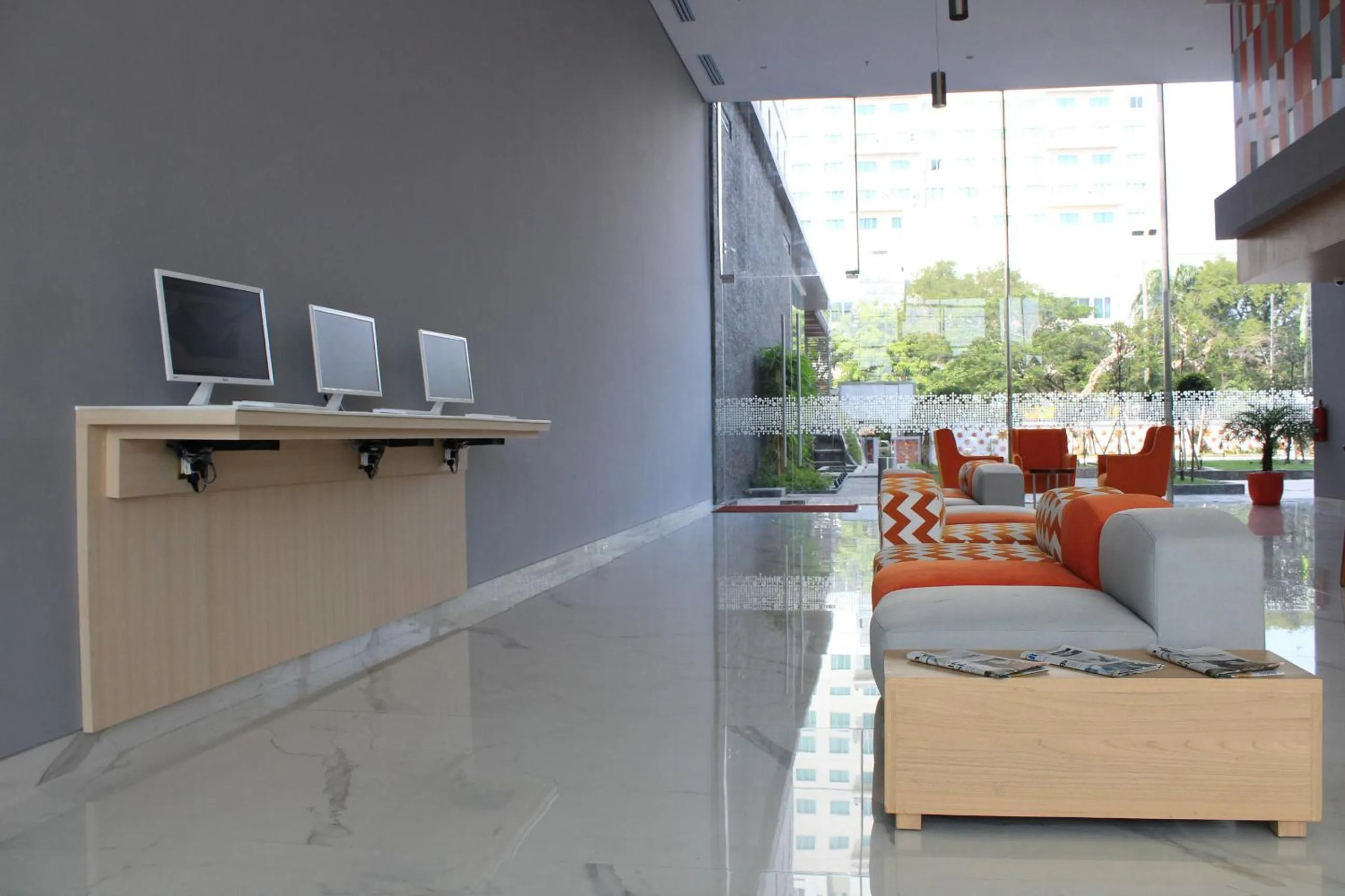 Lobby or reception in HARRIS Hotel & Conventions Solo