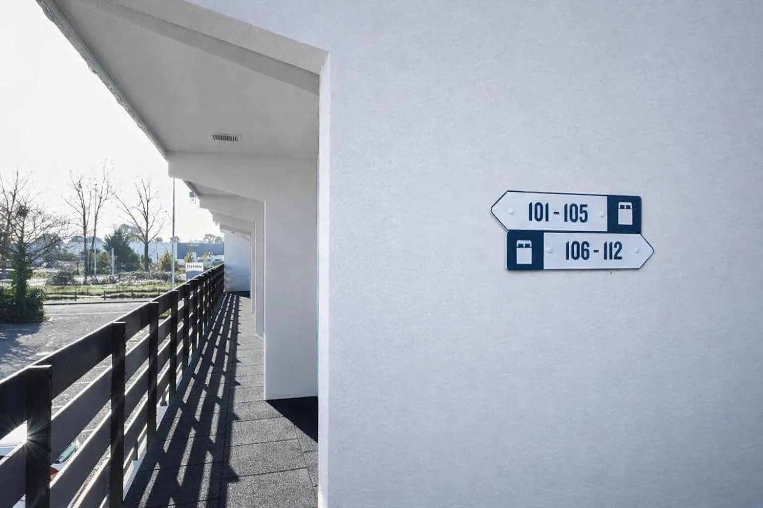 Property building in Kyriad Bordeaux - Merignac Aéroport