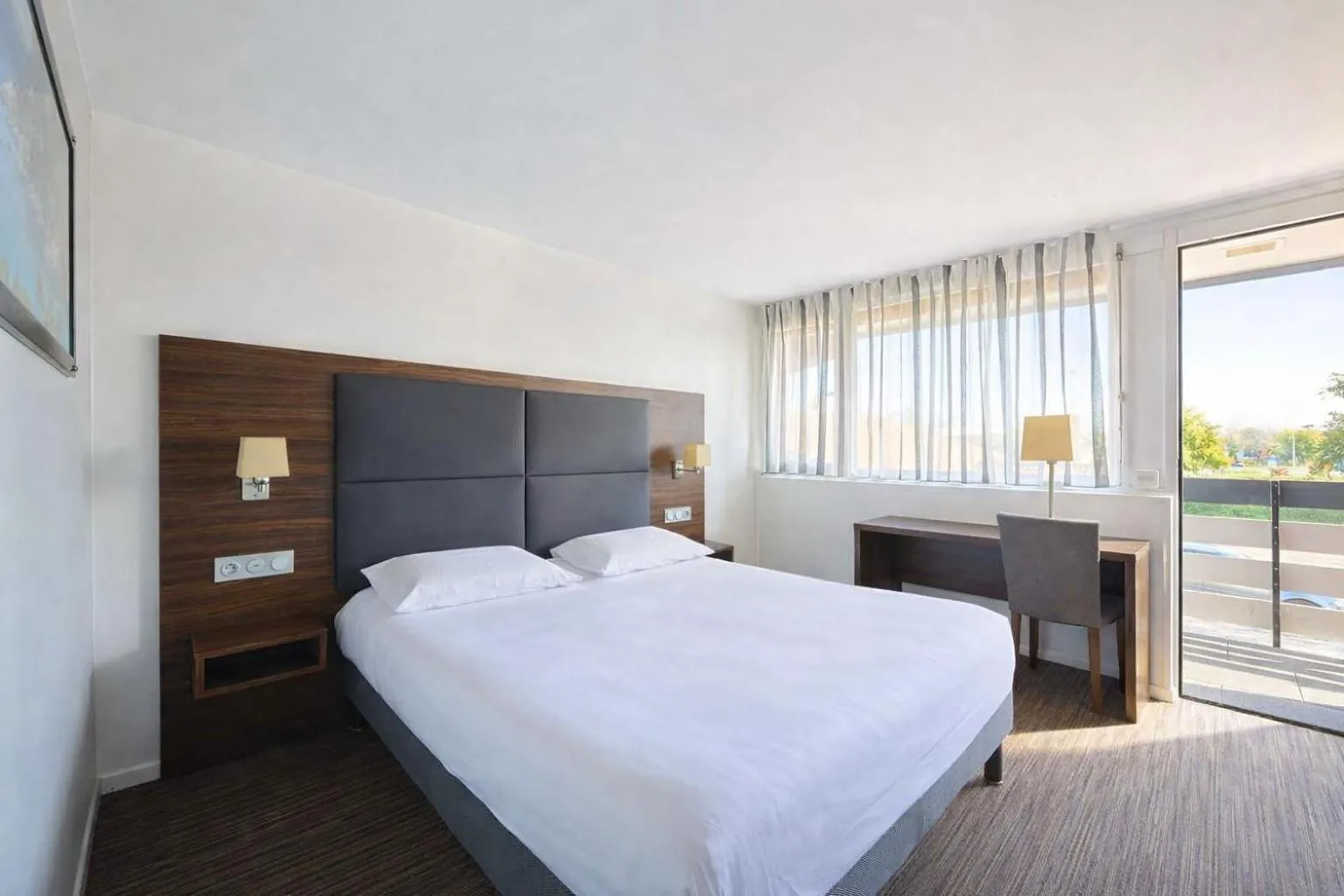 Bed in Kyriad Bordeaux - Merignac Aéroport