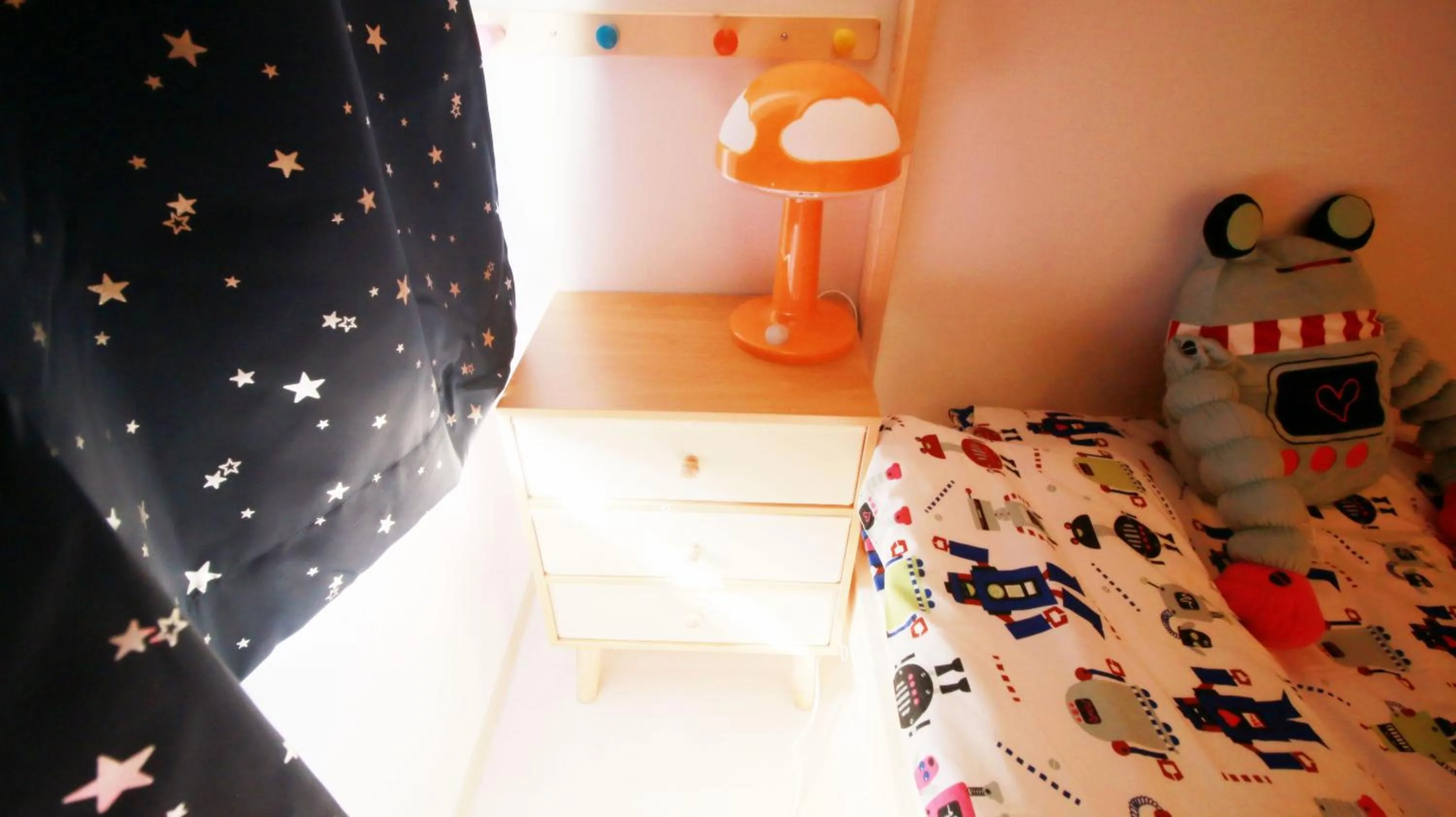 Bed in Uhome Kanda Hotel