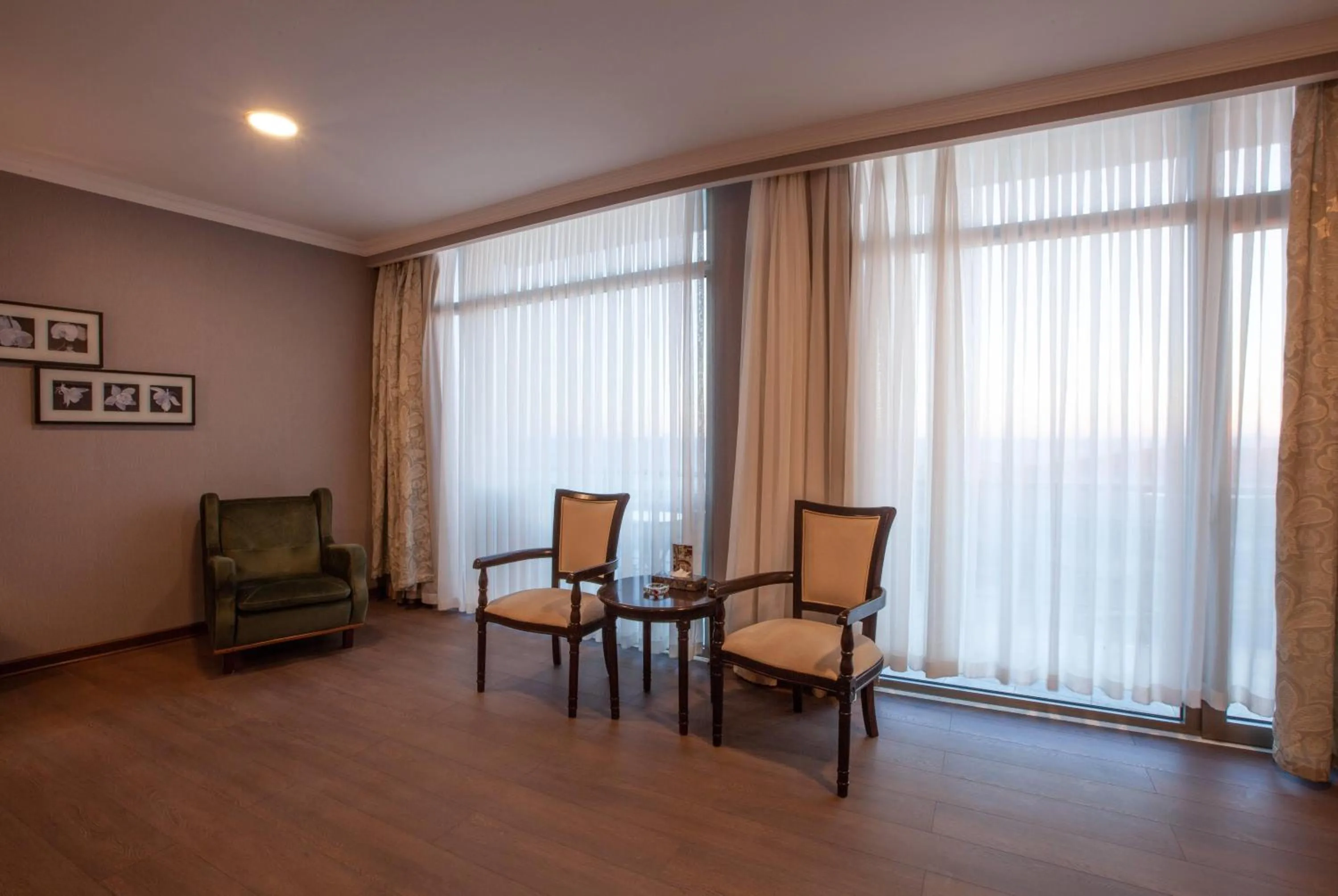 Living room in Ramada by Wyndham Baku