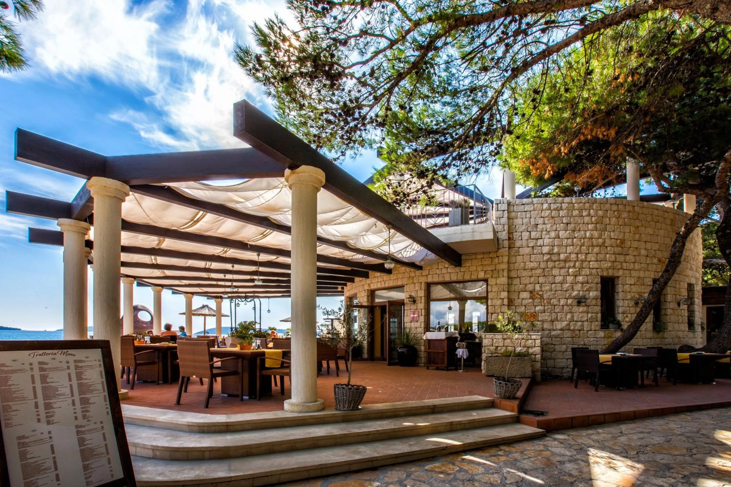 Restaurant/places to eat in Amadria Park Apartments Šibenik