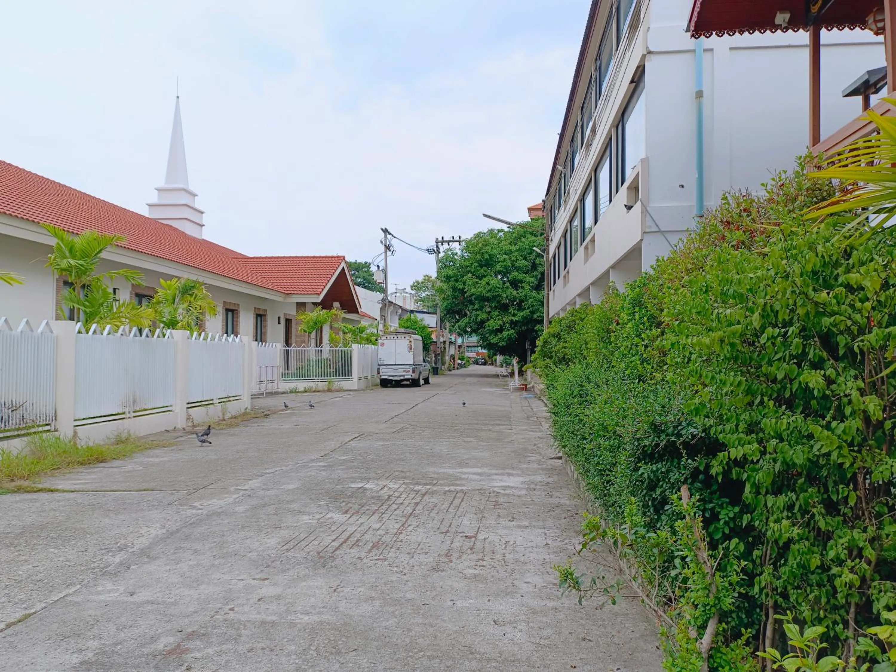 Parking in Apilapa Hotel